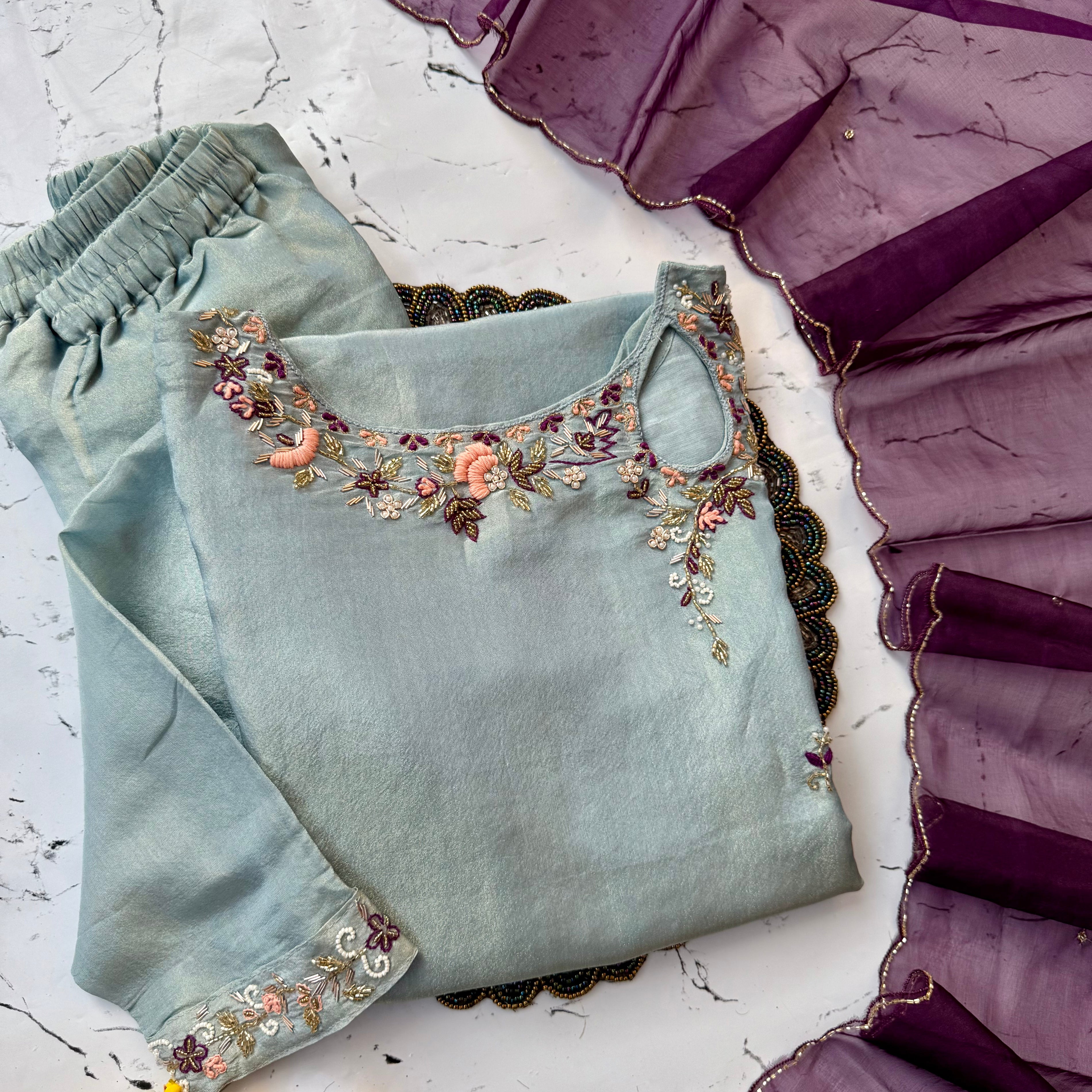 “NAKS” A very beautiful Tissue silk handwork set 🛍️