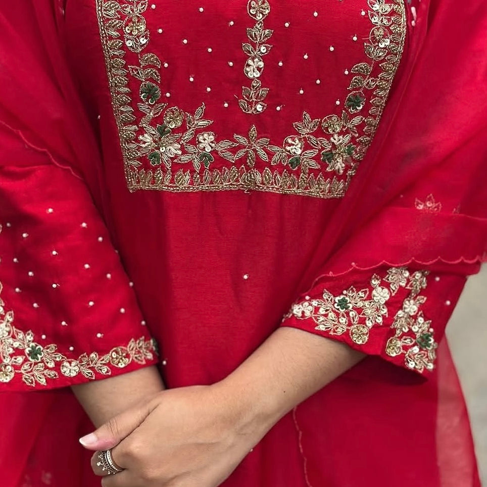 “ALKA” A very beautiful piece with zardozi & zari handwork set