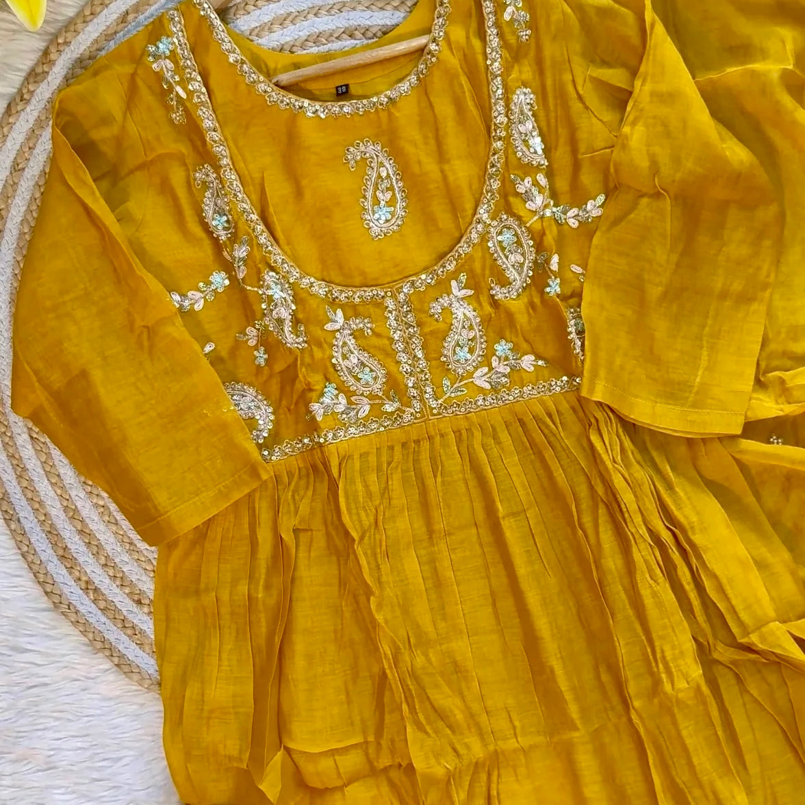 “MAITHALI” Beautiful side cut Mul Chanderi dress
