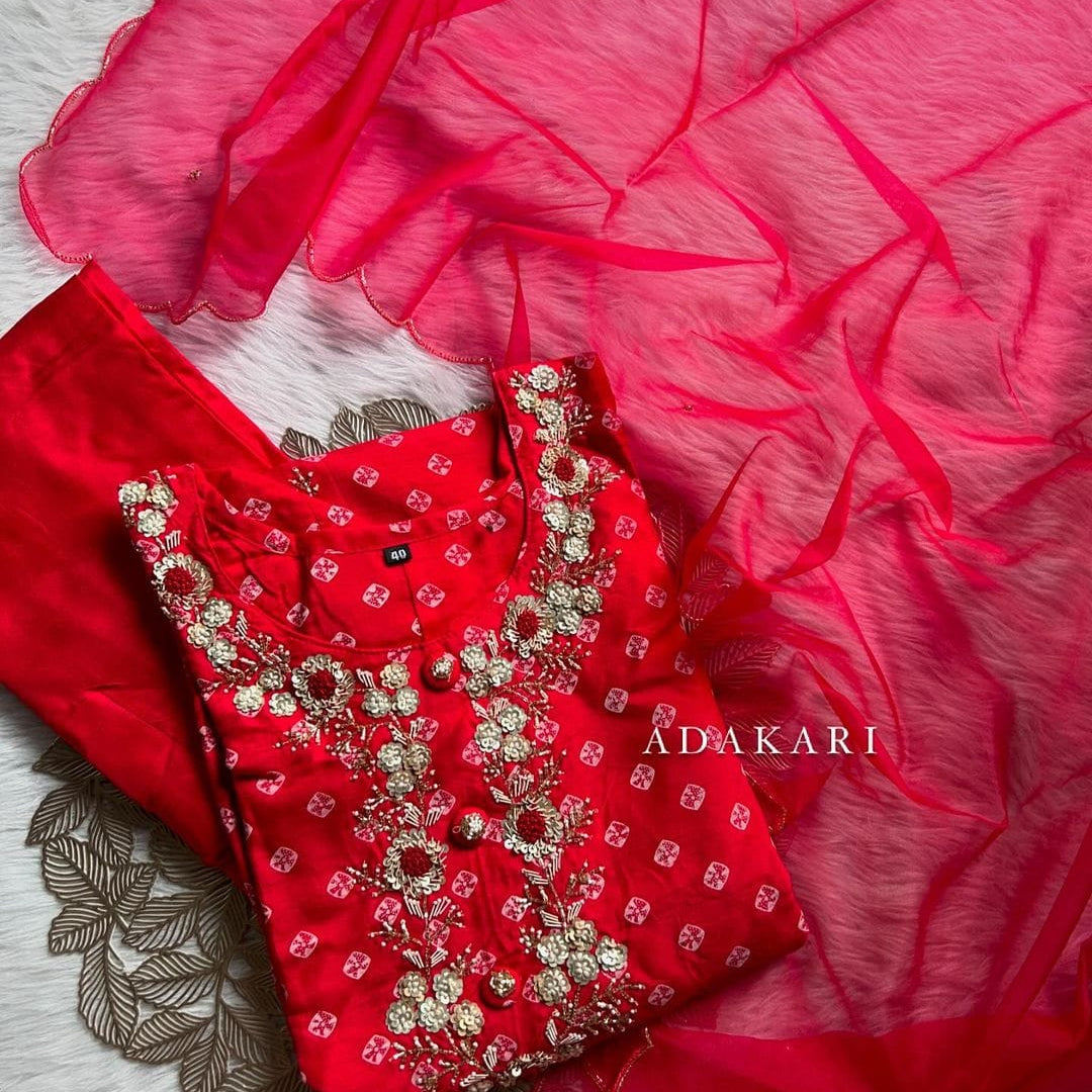 ‘’ BHANDEJ” Beautiful red shade bhandej dola silk set