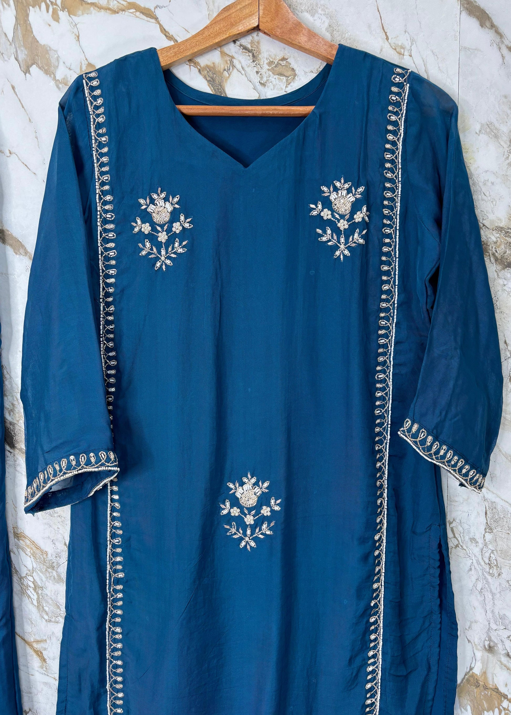 “Ujjwal” Trending Organza Viscose Suit set 🛍️