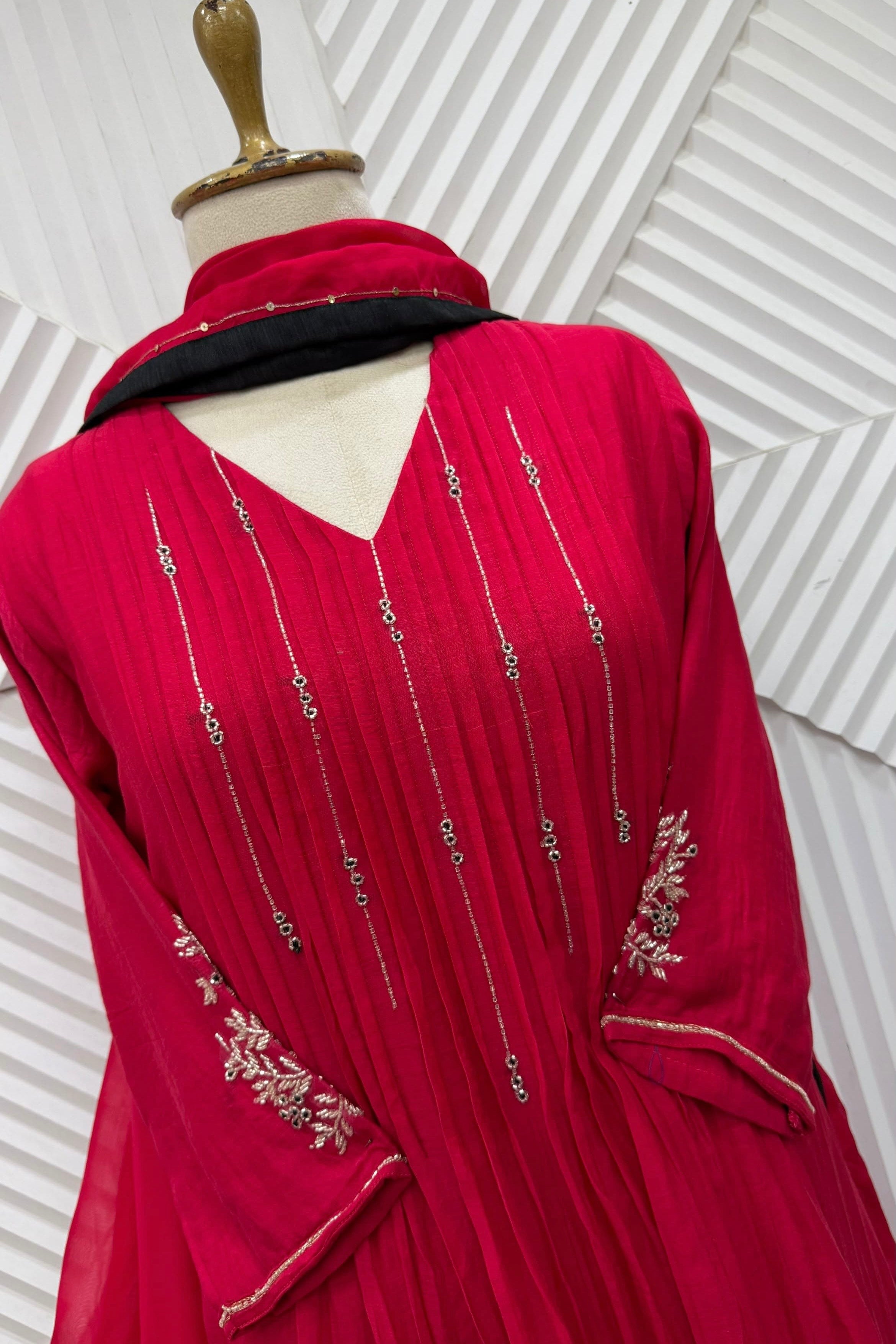 Zariya - Premium Mul Chanderi A Line Pleated Kurta Set ✨