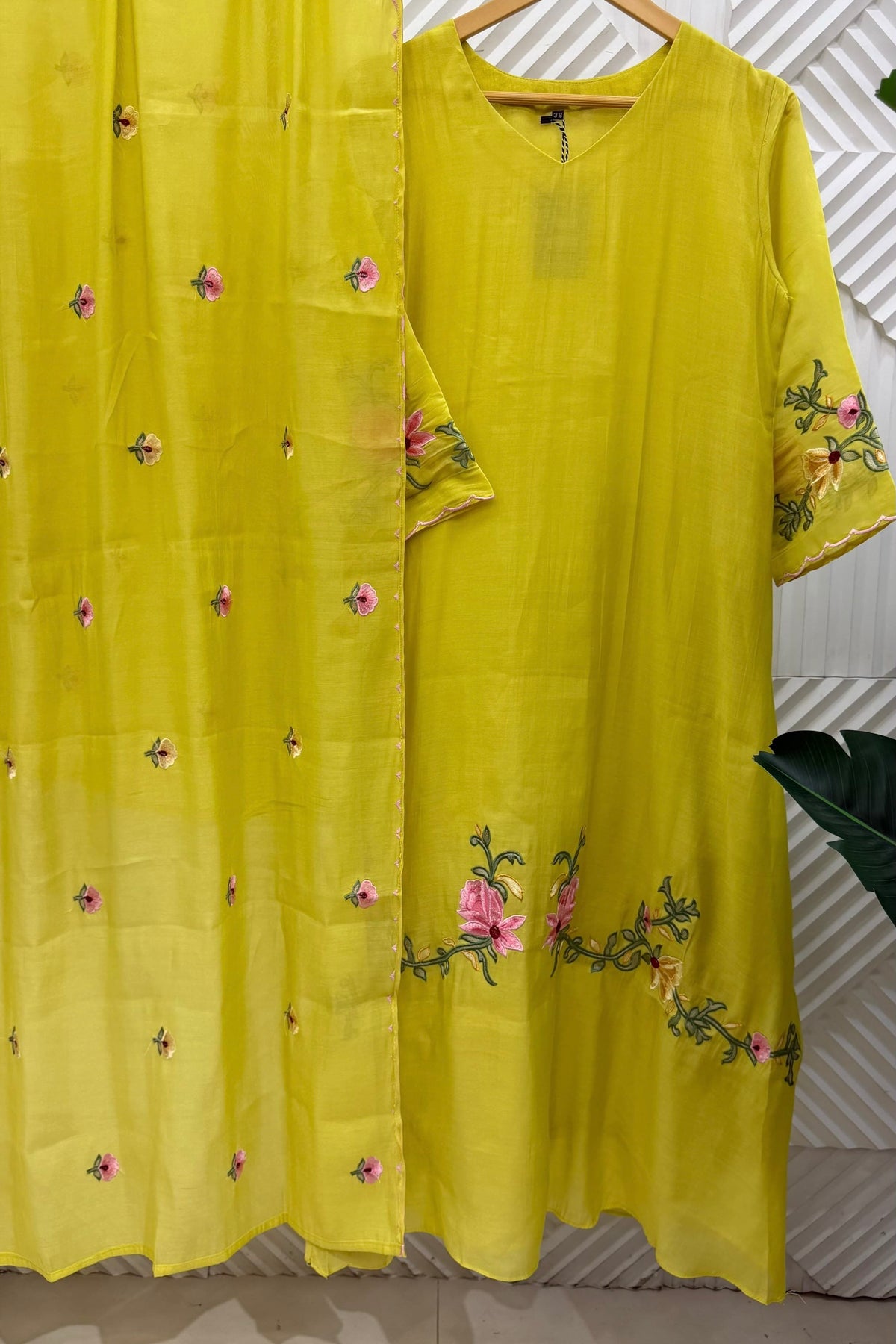 ✨Aarika - Surat mul chanderi Embroidered A Line Kurta Set