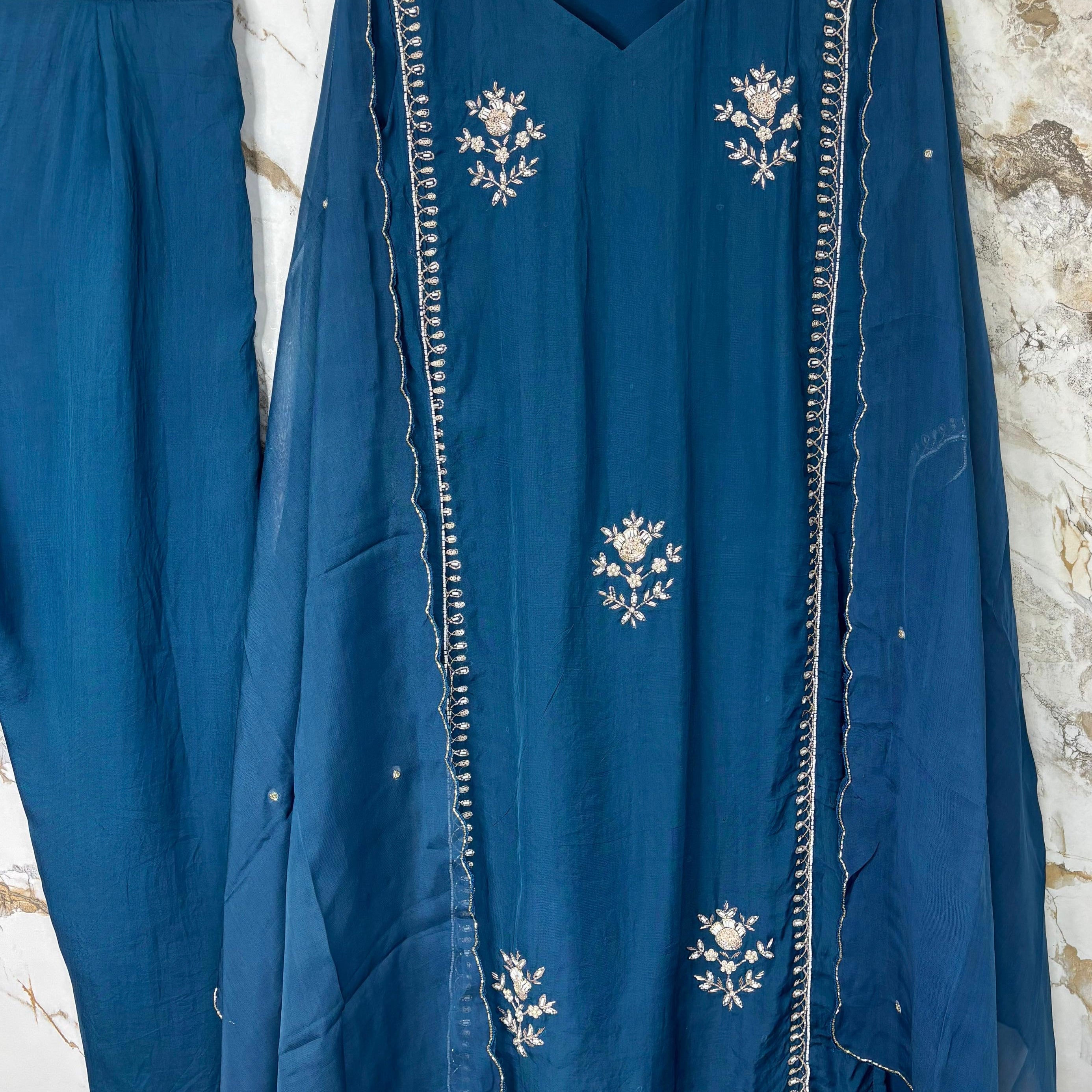 “Ujjwal” Trending Organza Viscose Suit set 🛍️