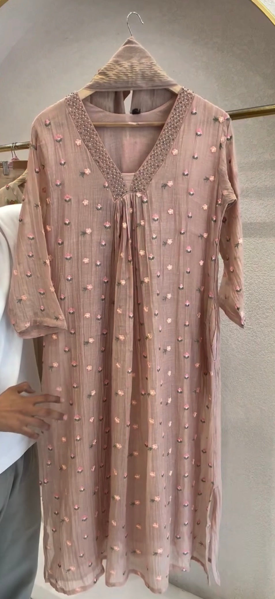 ✨”Aafiya – Premium Mul Chanderi Floral Handwork A-Line Kurta Set