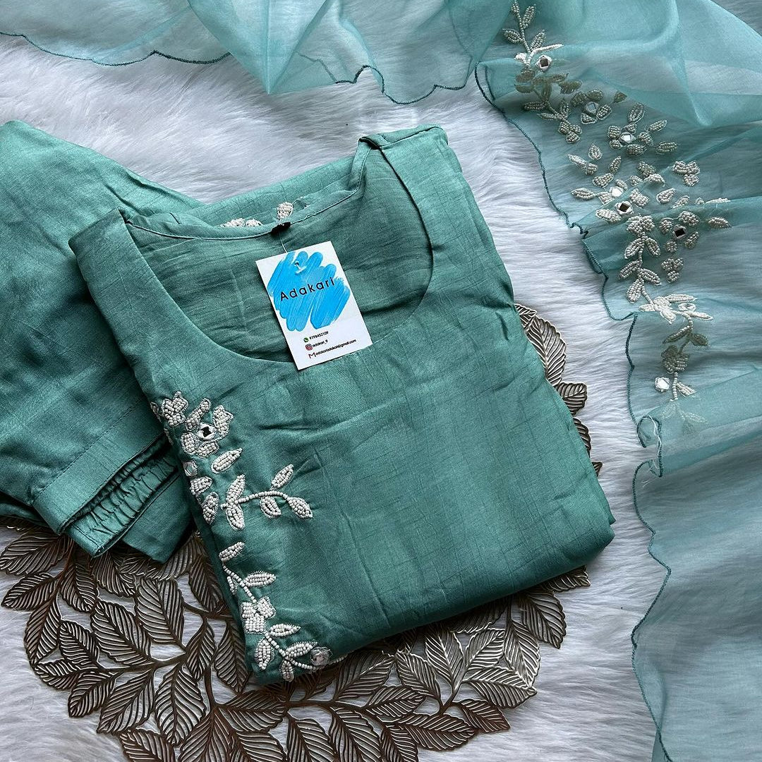 ‘’HEER” Sea Green Dola Silk Set
