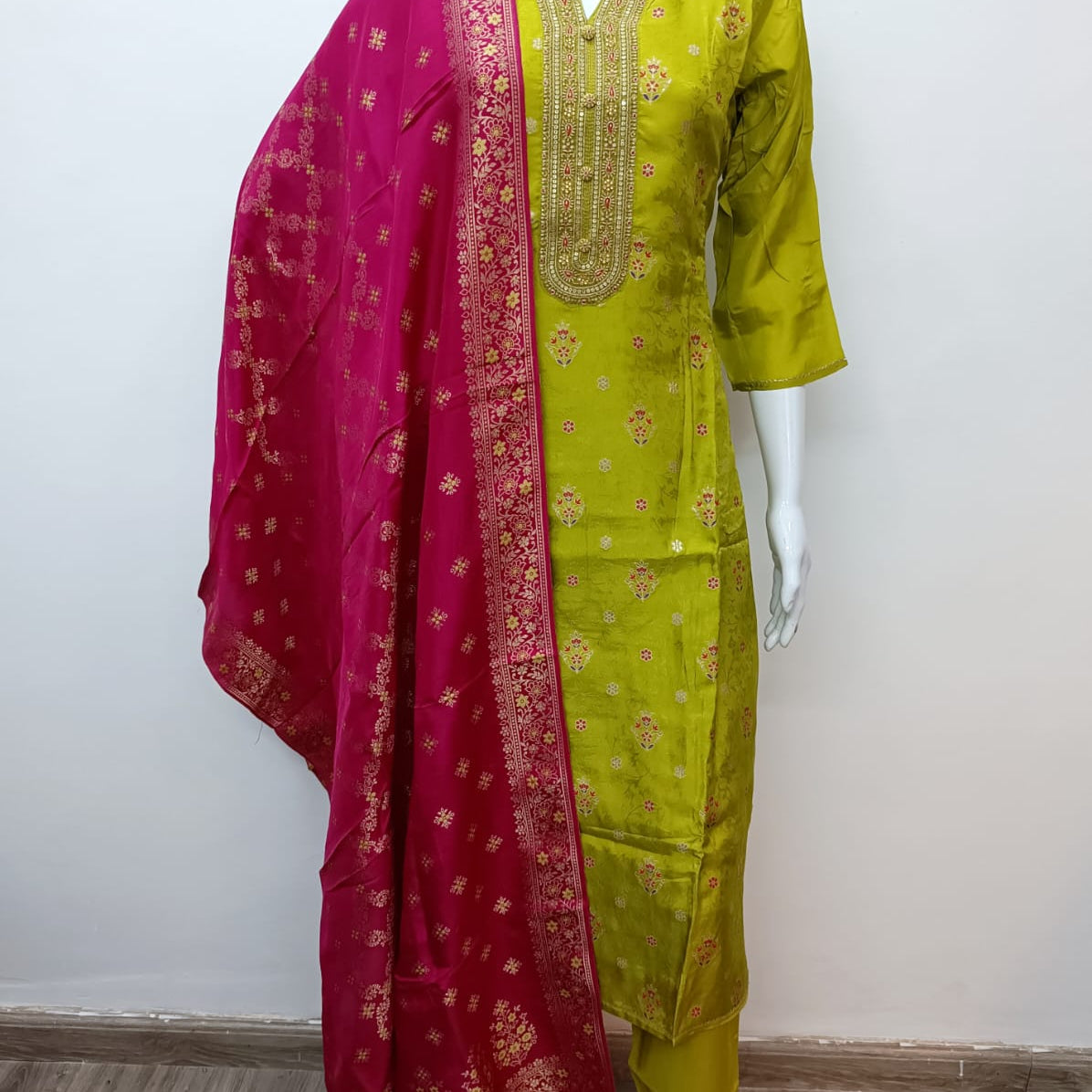 "ROSE" Banarsi kurti dupatta bottom set