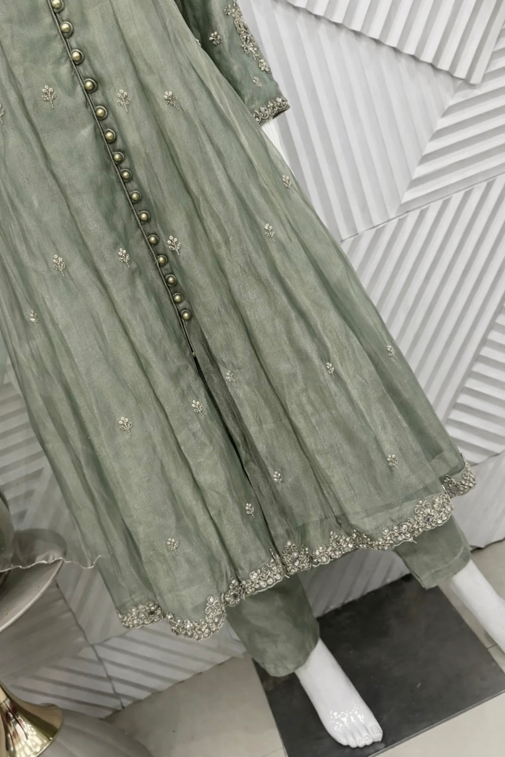 ✨Aiyana- Eid Special Crushed Tissue Heavy Handwork Anarkali Suit