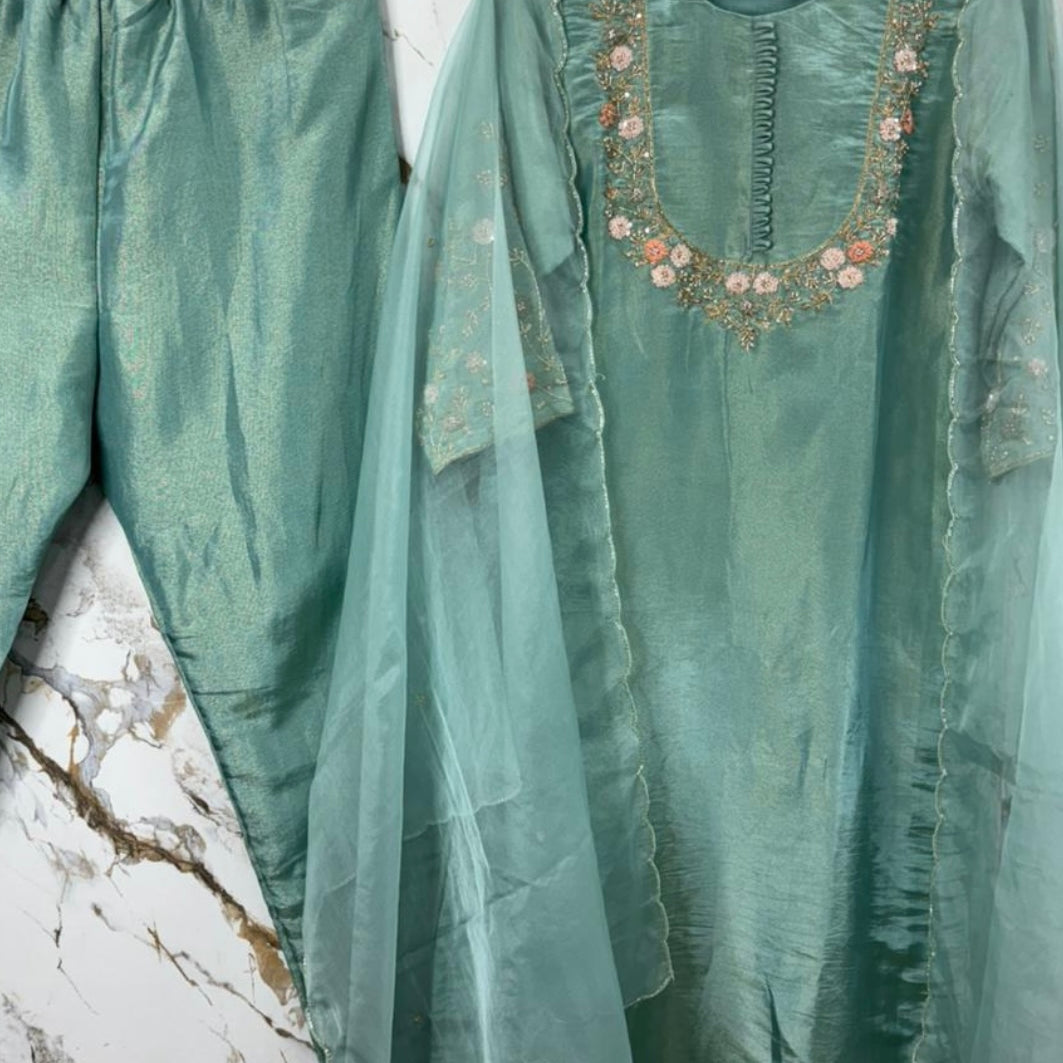 “Naayaab” Premium Tissue silk handcrafted kurta set