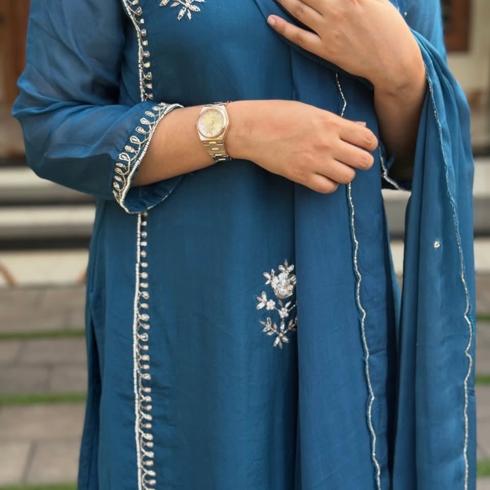 “Ujjwal” Trending Organza Viscose Suit set 🛍️