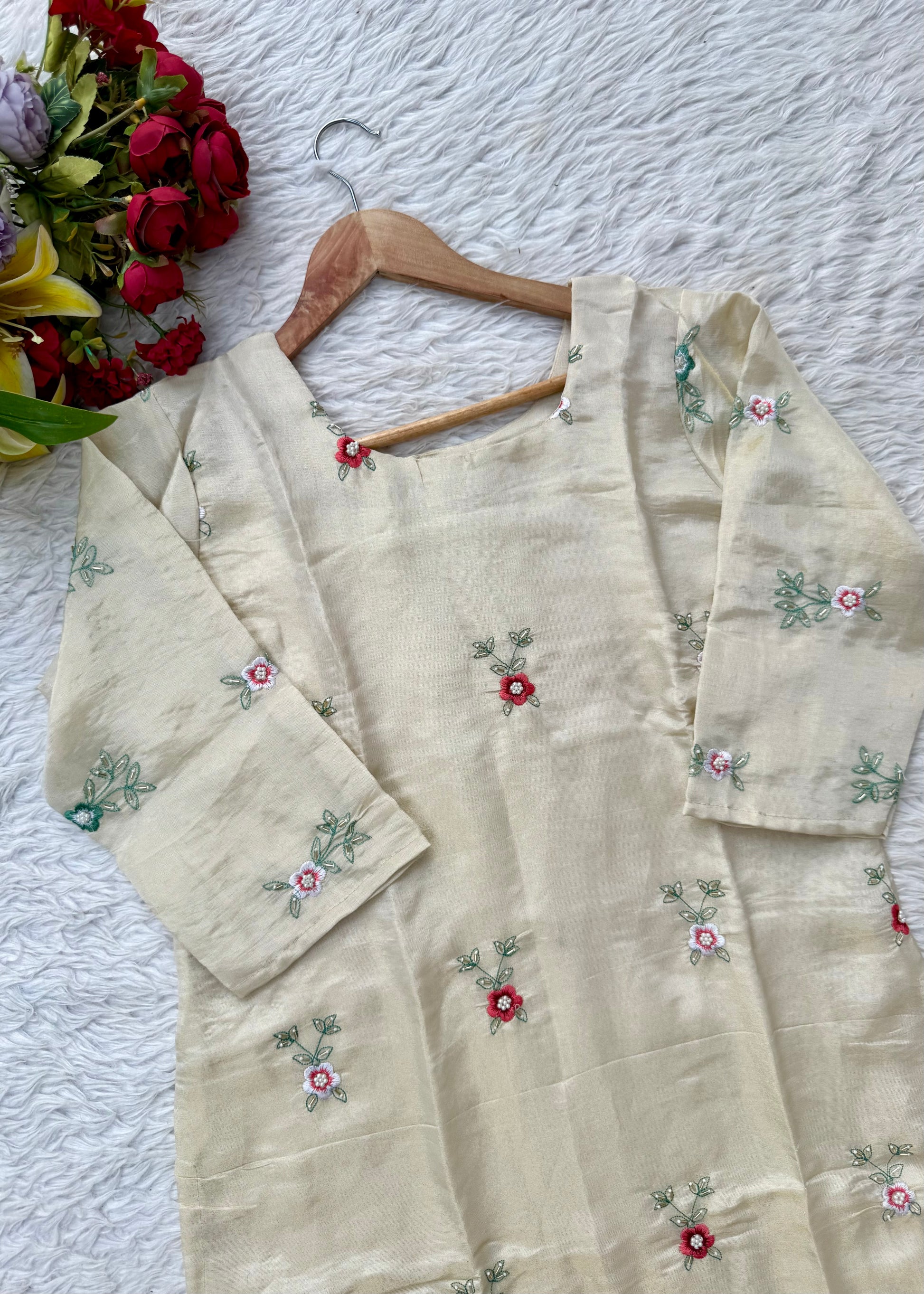 “SOPHIA” A very beautiful Tissue silk kurta set