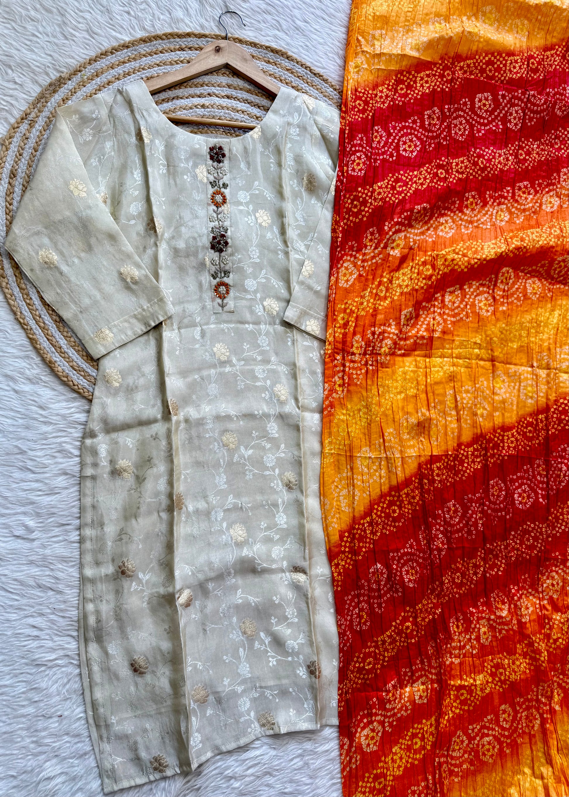 ‘’AARVI” Beautiful off white jacquard silk kurti bottom dupatta set 🛍️