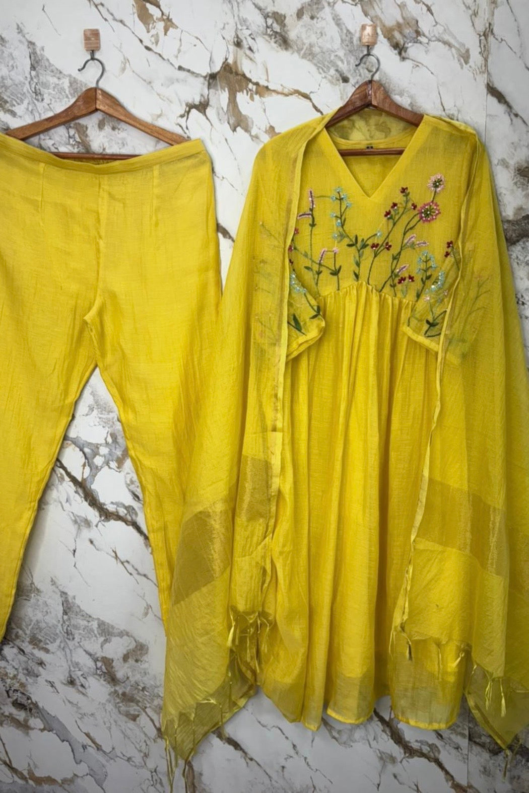 “AYRA” Premium Mul Chanderi Thread Work Anarkali Kurta Set