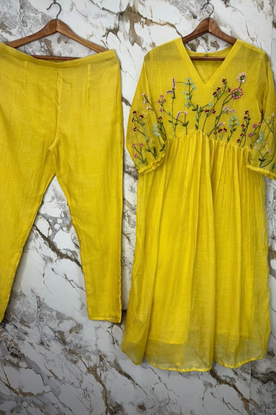 “AYRA” Premium Mul Chanderi Thread Work Anarkali Kurta Set