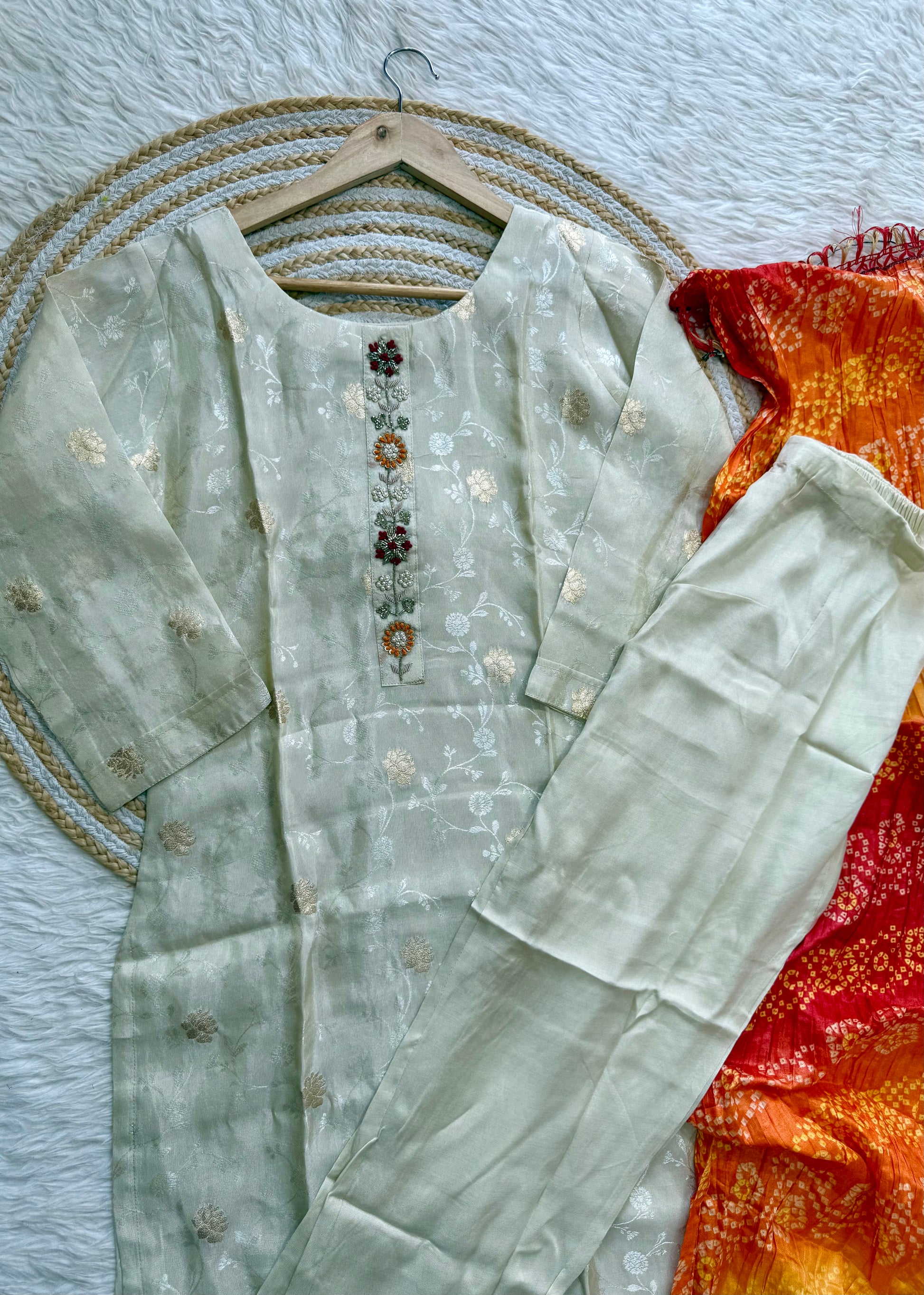 ‘’AARVI” Beautiful off white jacquard silk kurti bottom dupatta set 🛍️