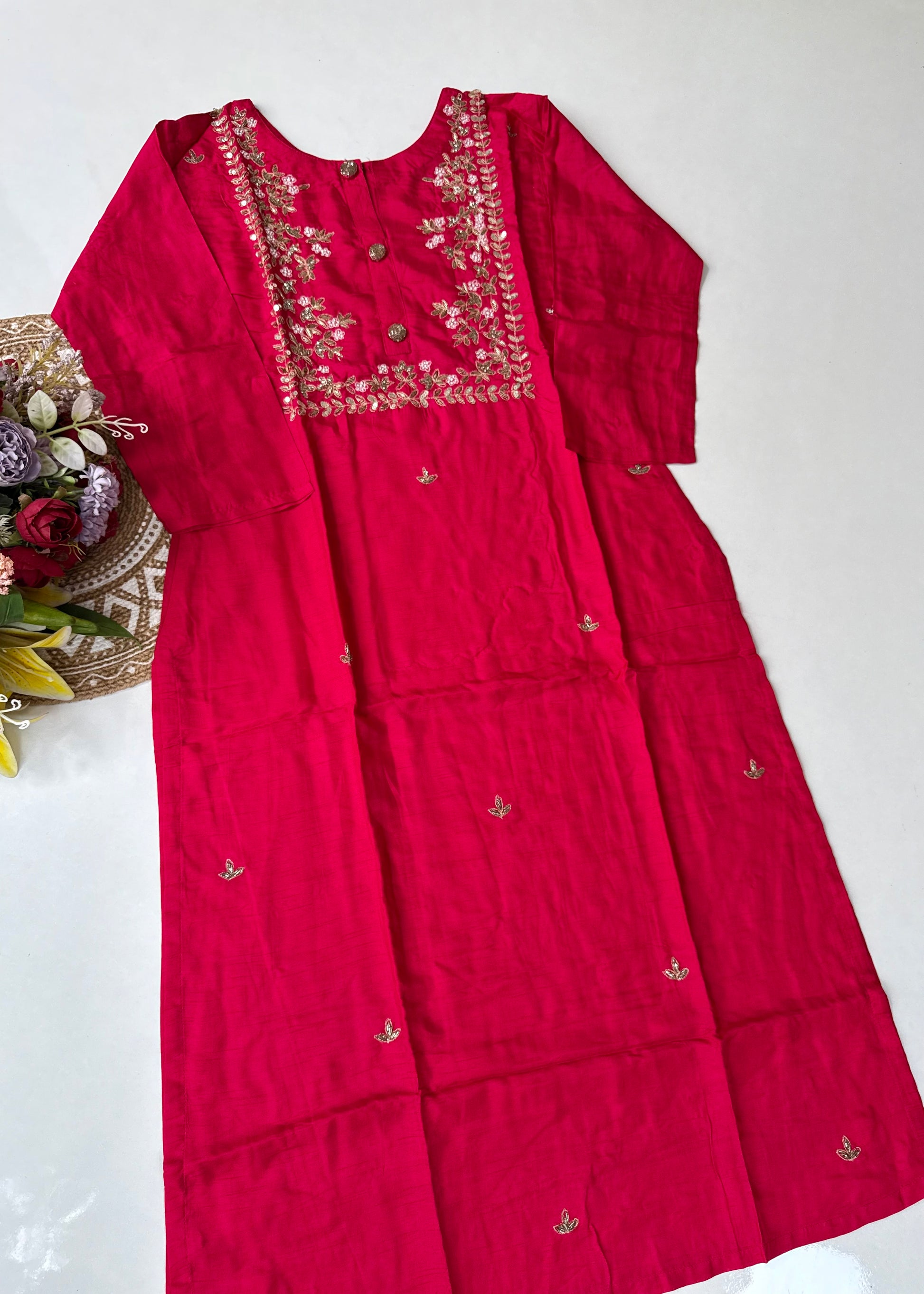 “Jaya” Graceful Dola Silk Handwork Suit Set ✨