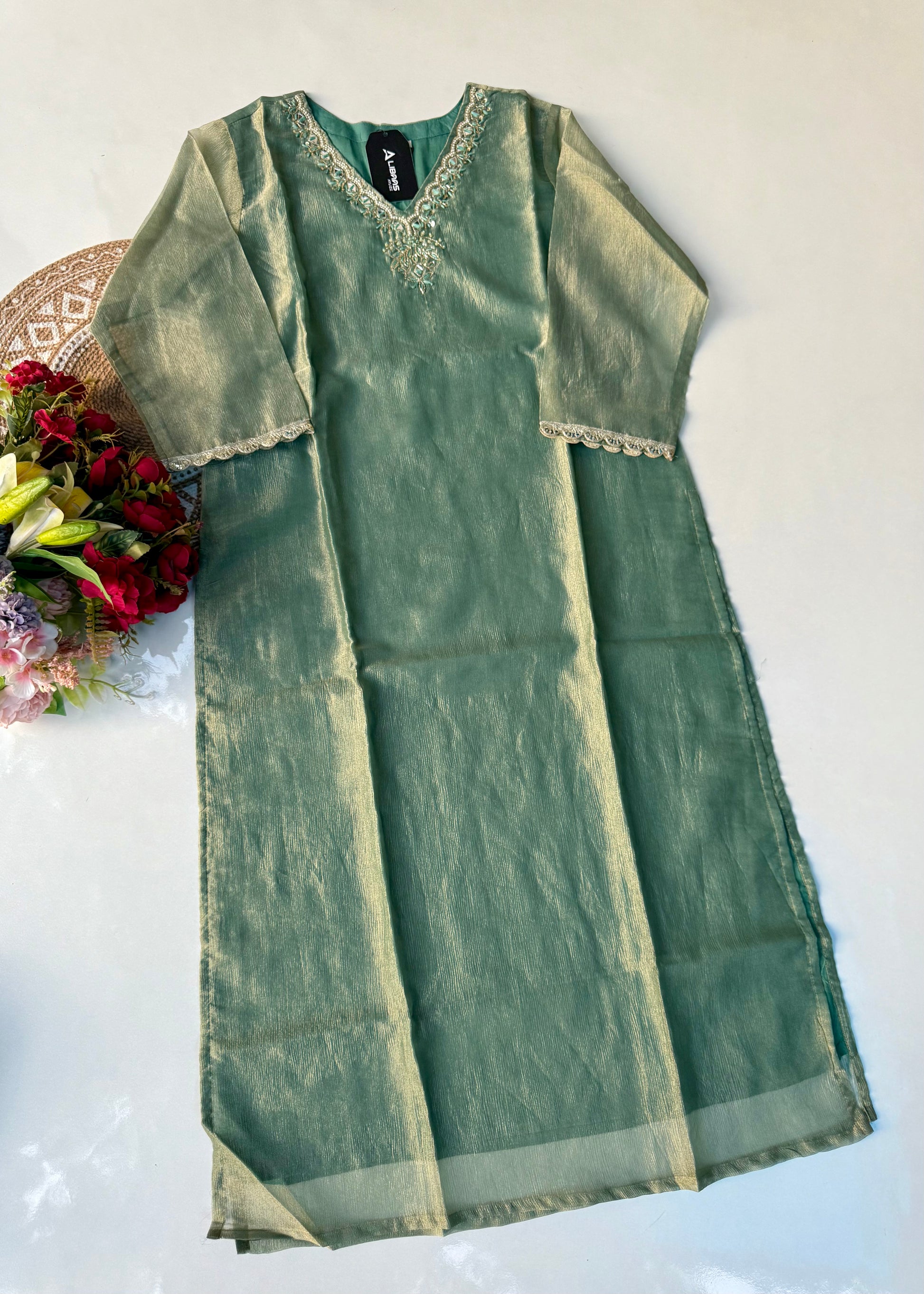 “Charvi” Crush tissue light weight v neck kurta set