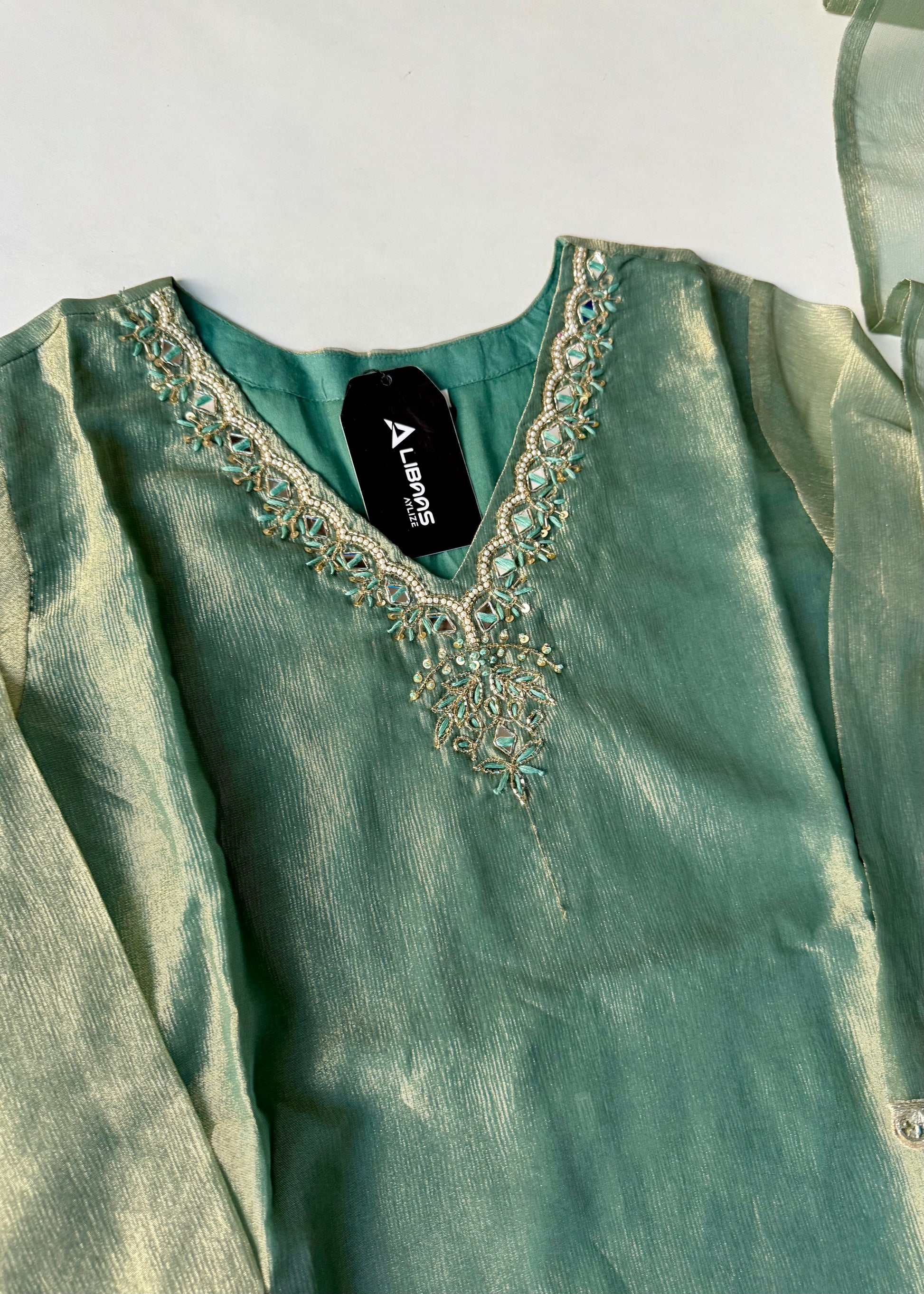 “Charvi” Crush tissue light weight v neck kurta set