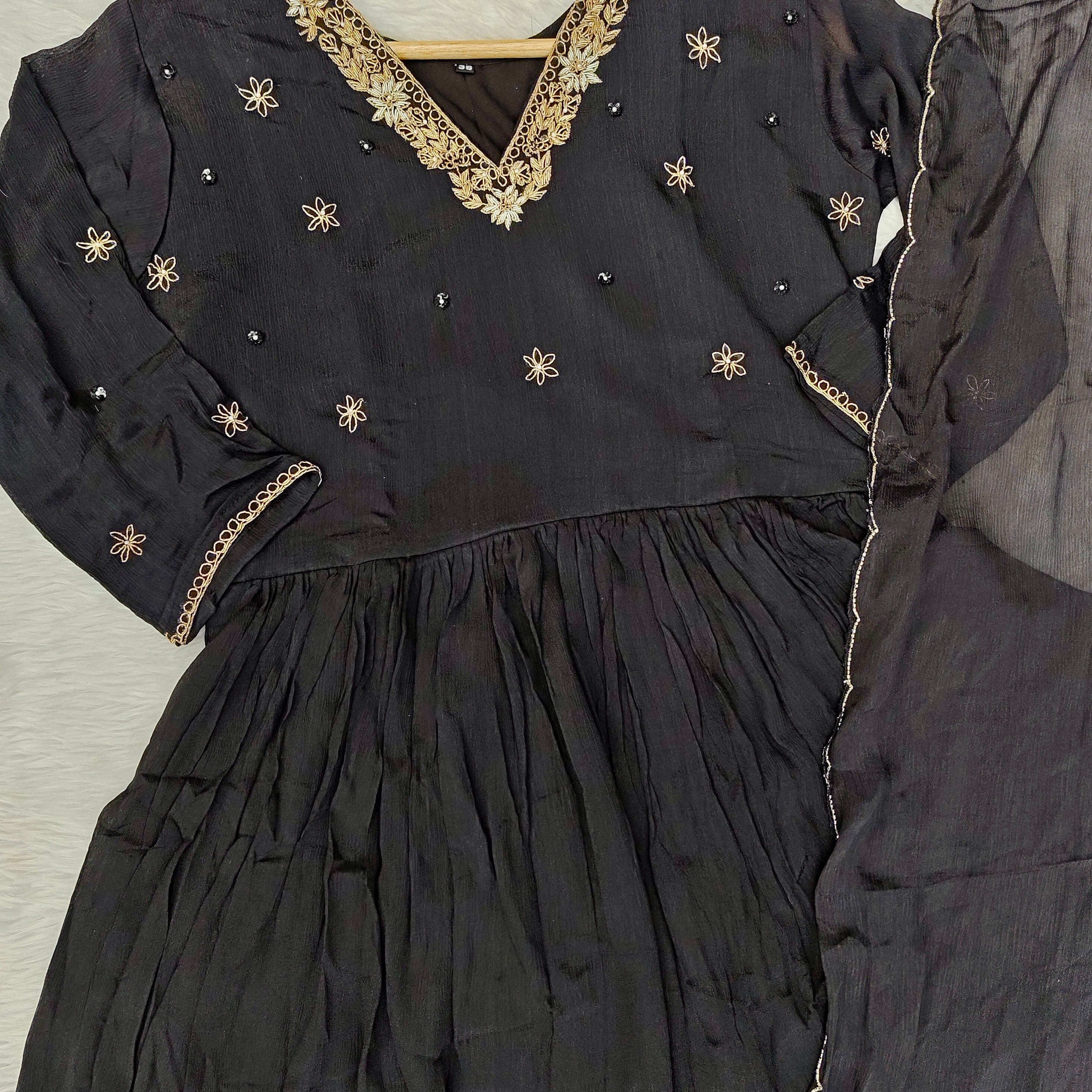 “LYLA” Premium range chinnon anarkali kurti set 🛍️
