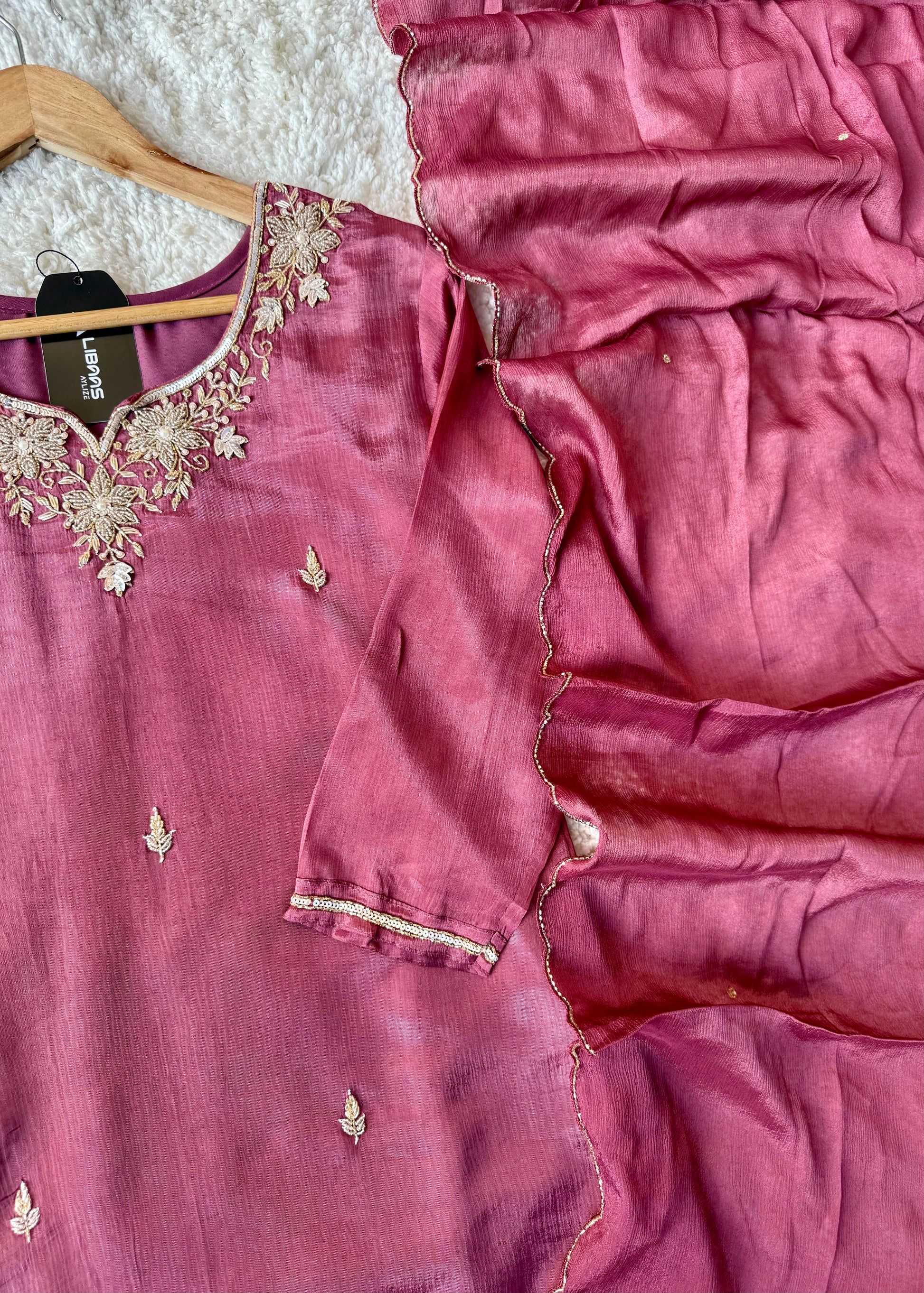 ✨ “Aaliya – Premium Mauve Plum Chinnon handwork straight kurta set