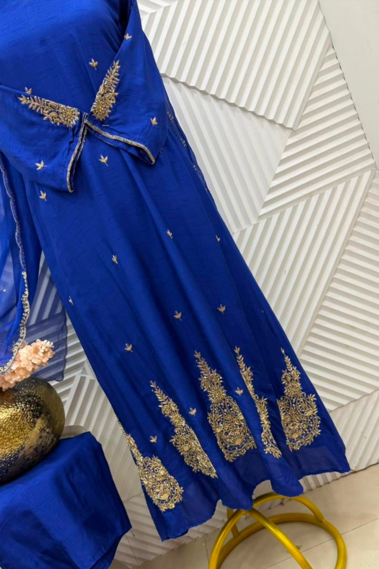 ✨”Aarti– Premium Dola Silk Heavy Anarkali Kurta Set