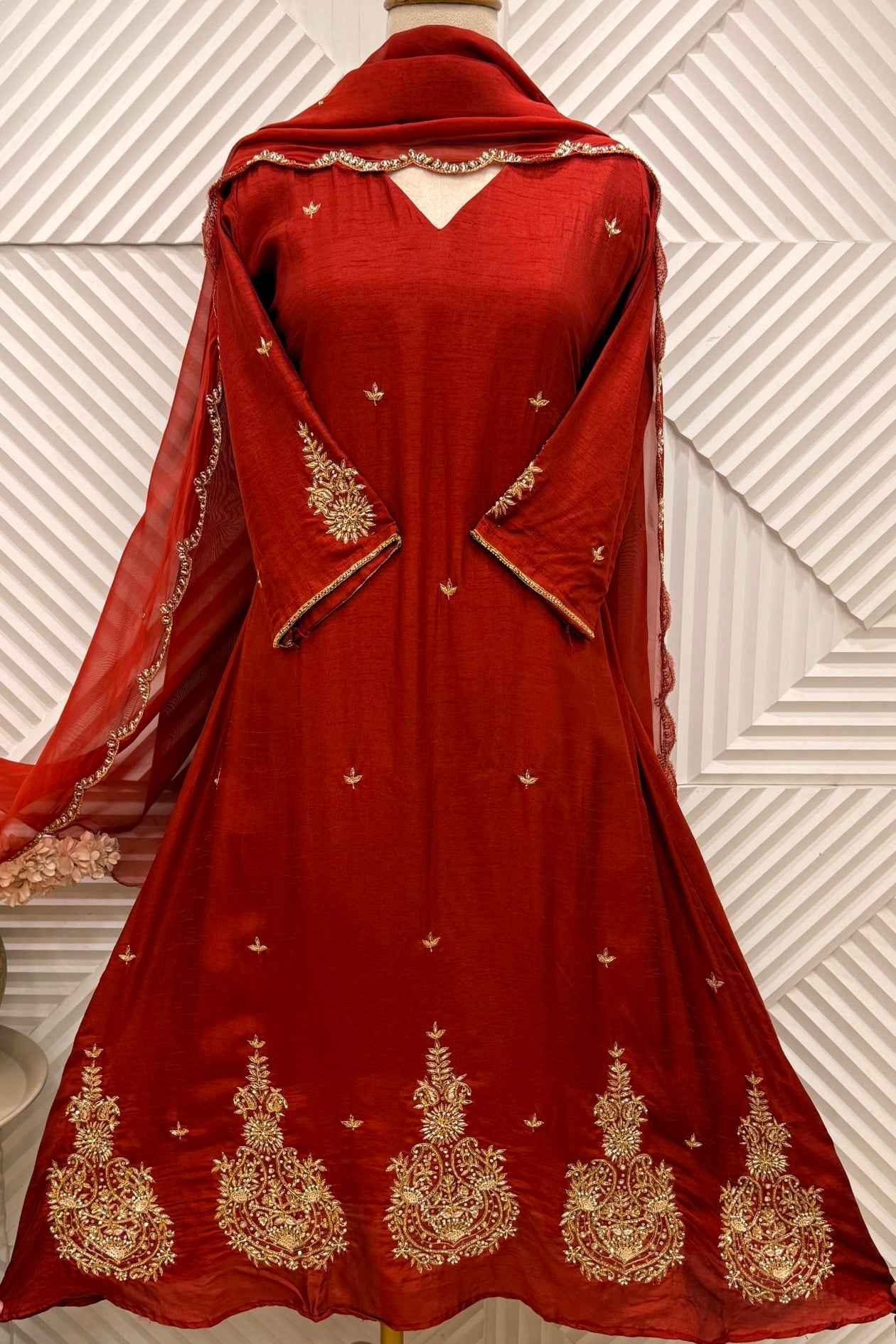 ✨”Aarti– Premium Dola Silk Heavy Anarkali Kurta Set