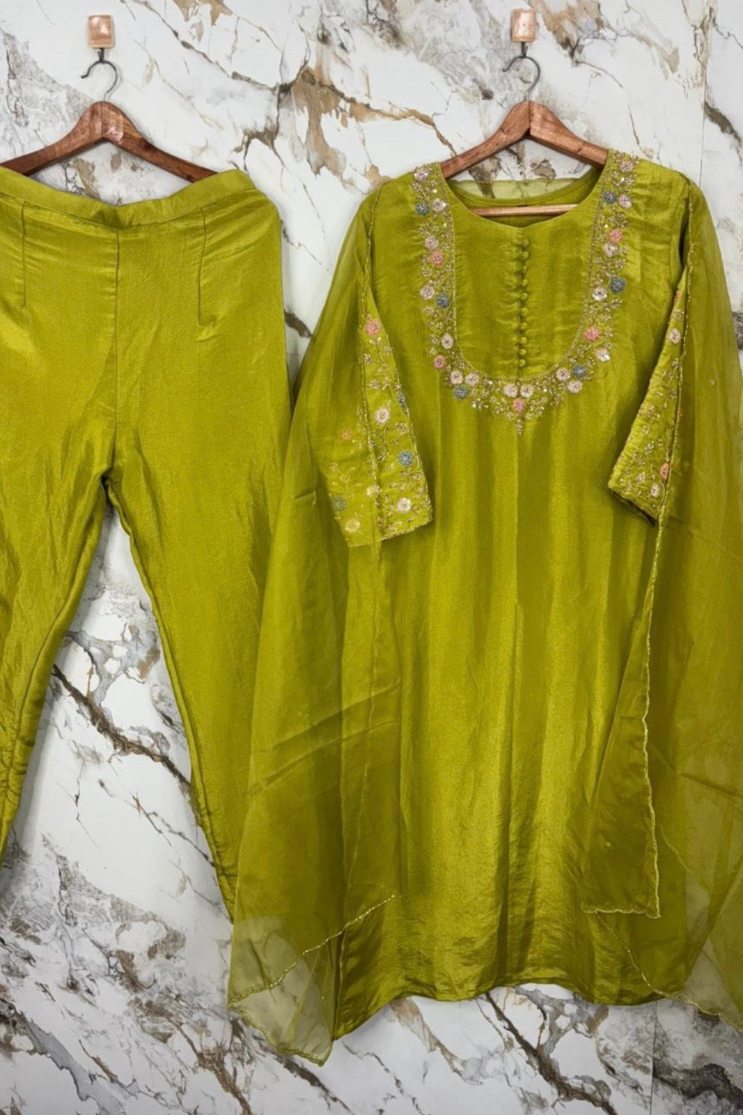 “Naayaab” Premium Tissue silk handcrafted kurta set