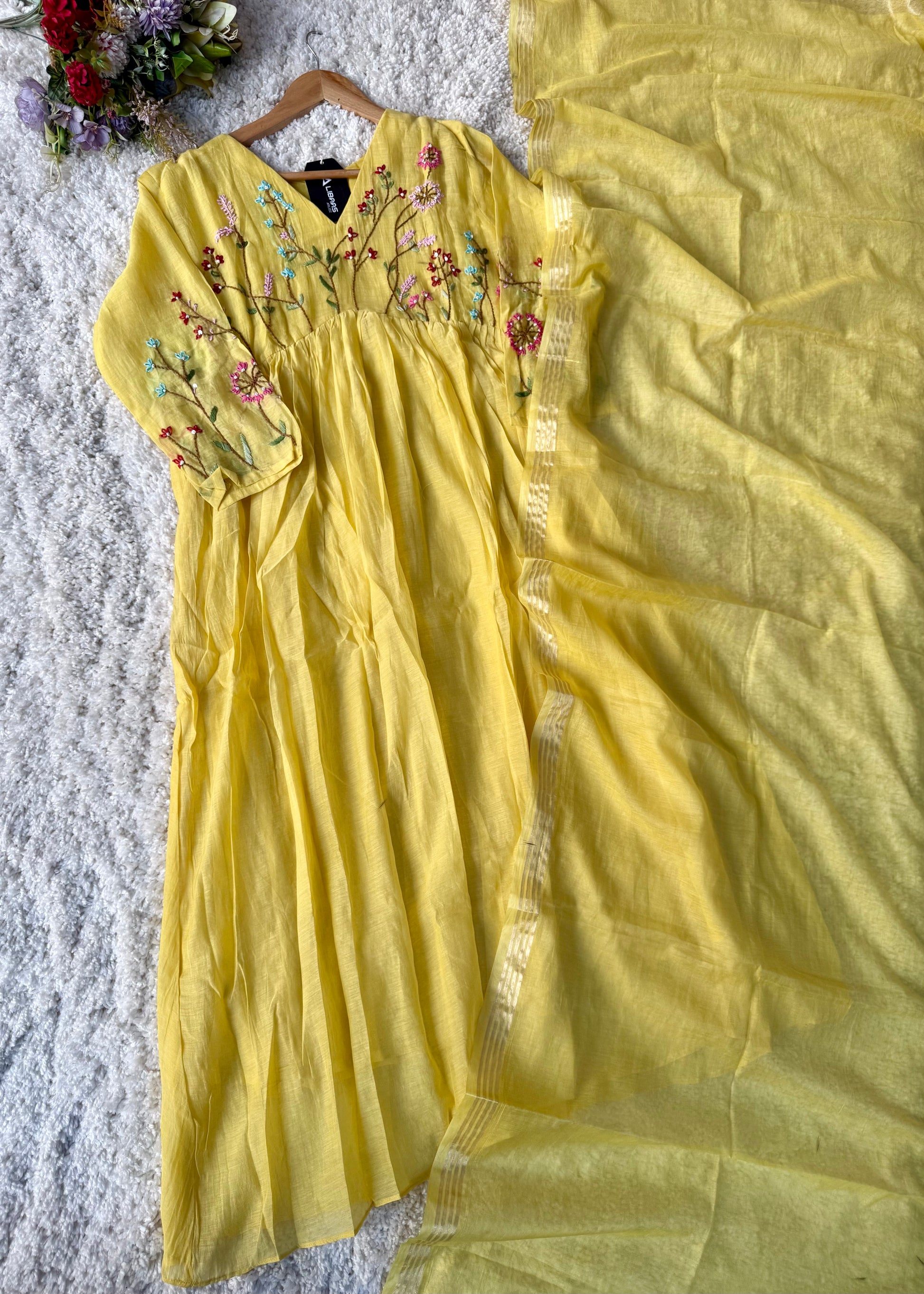 “AYRA” Premium Mul Chanderi Thread Work Anarkali Kurta Set