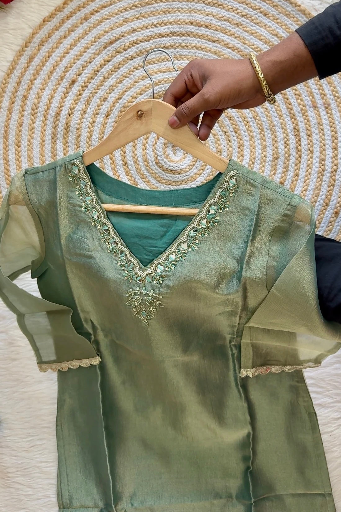 “Charvi” Crush tissue light weight v neck kurta set