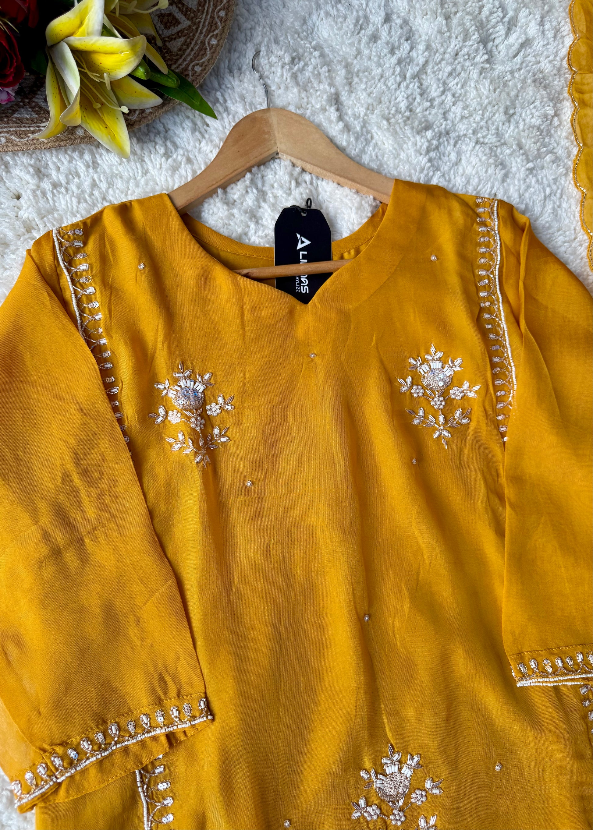 “Ujjwal” Trending Organza Viscose Suit set 🛍️