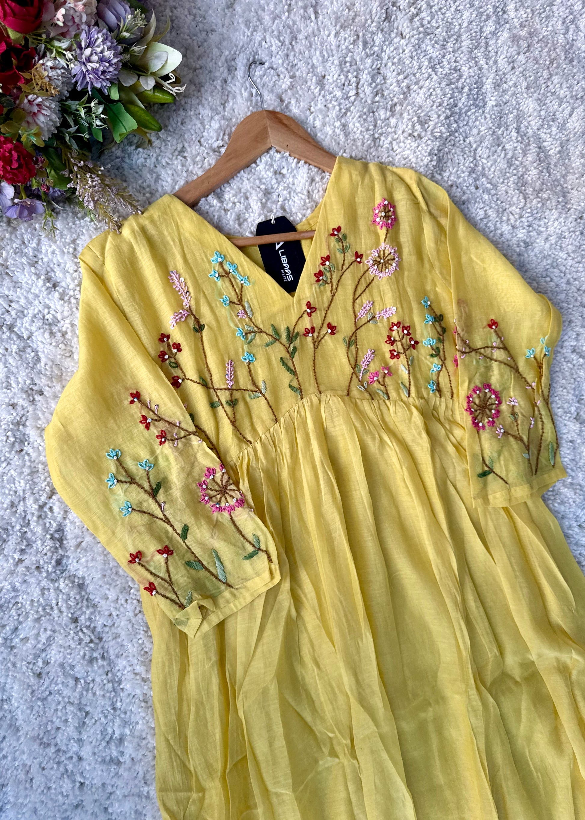 “AYRA” Premium Mul Chanderi Thread Work Anarkali Kurta Set