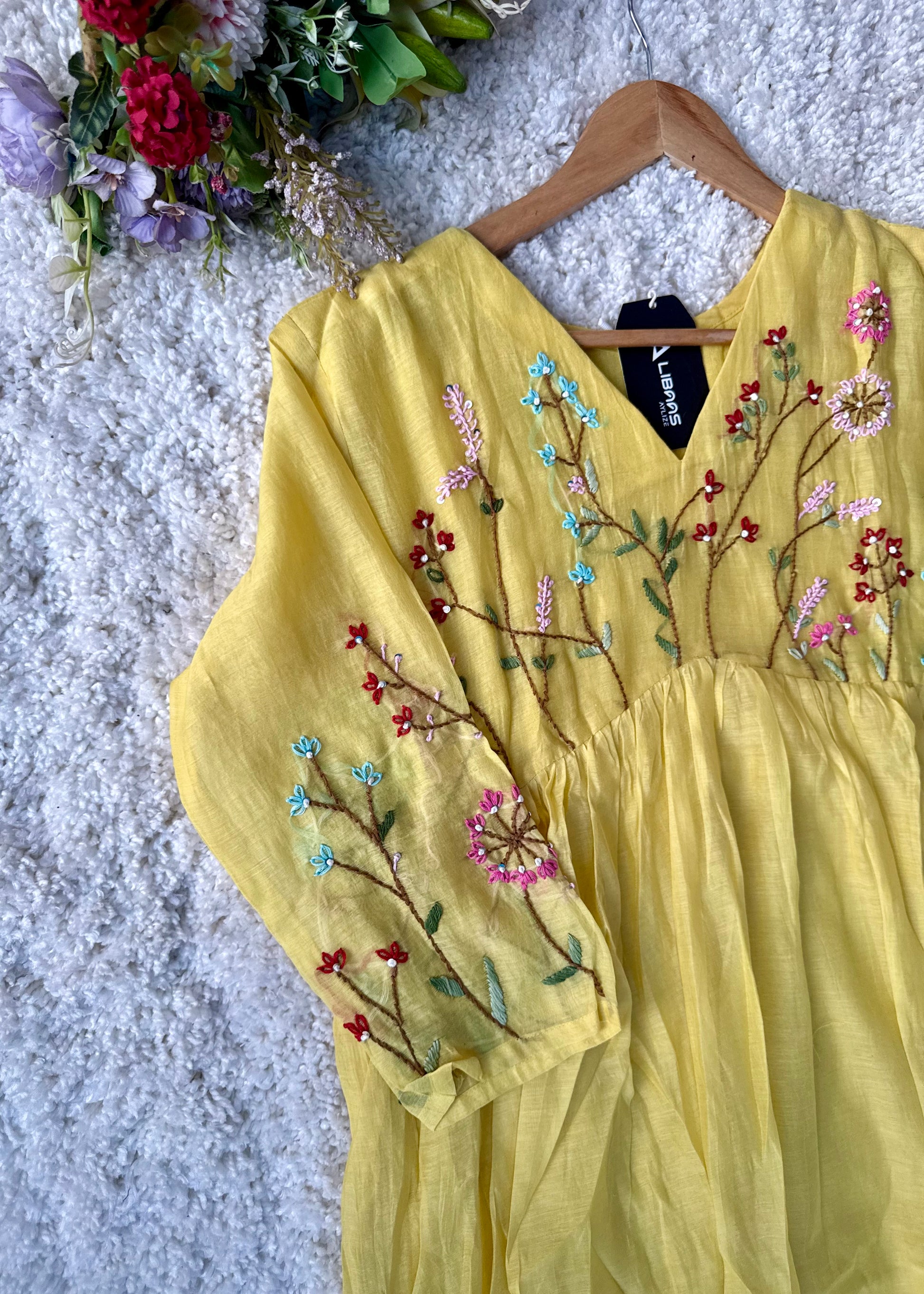 “AYRA” Premium Mul Chanderi Thread Work Anarkali Kurta Set