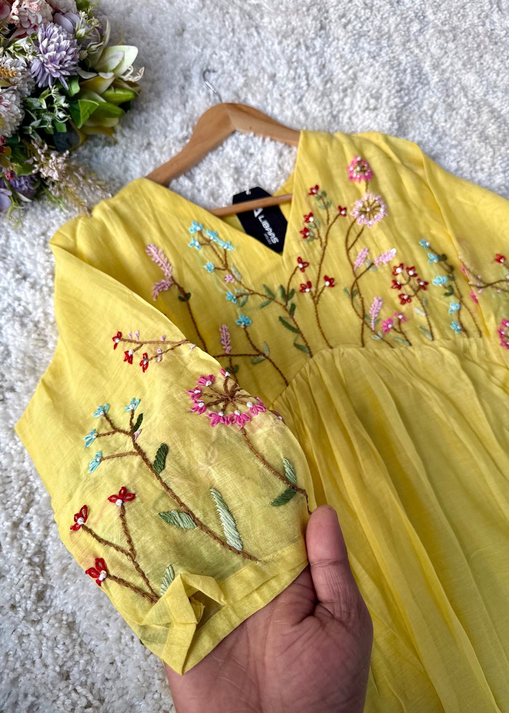 “AYRA” Premium Mul Chanderi Thread Work Anarkali Kurta Set