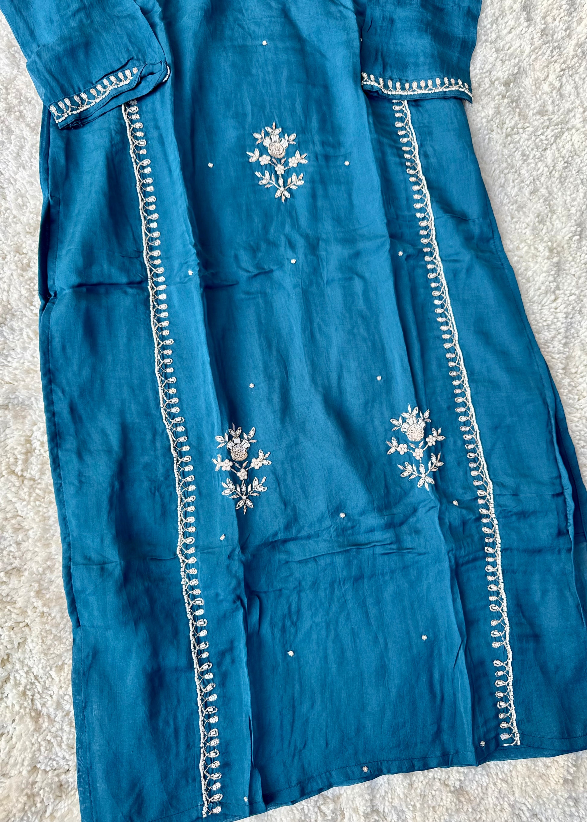 “Ujjwal” Trending Organza Viscose Suit set 🛍️