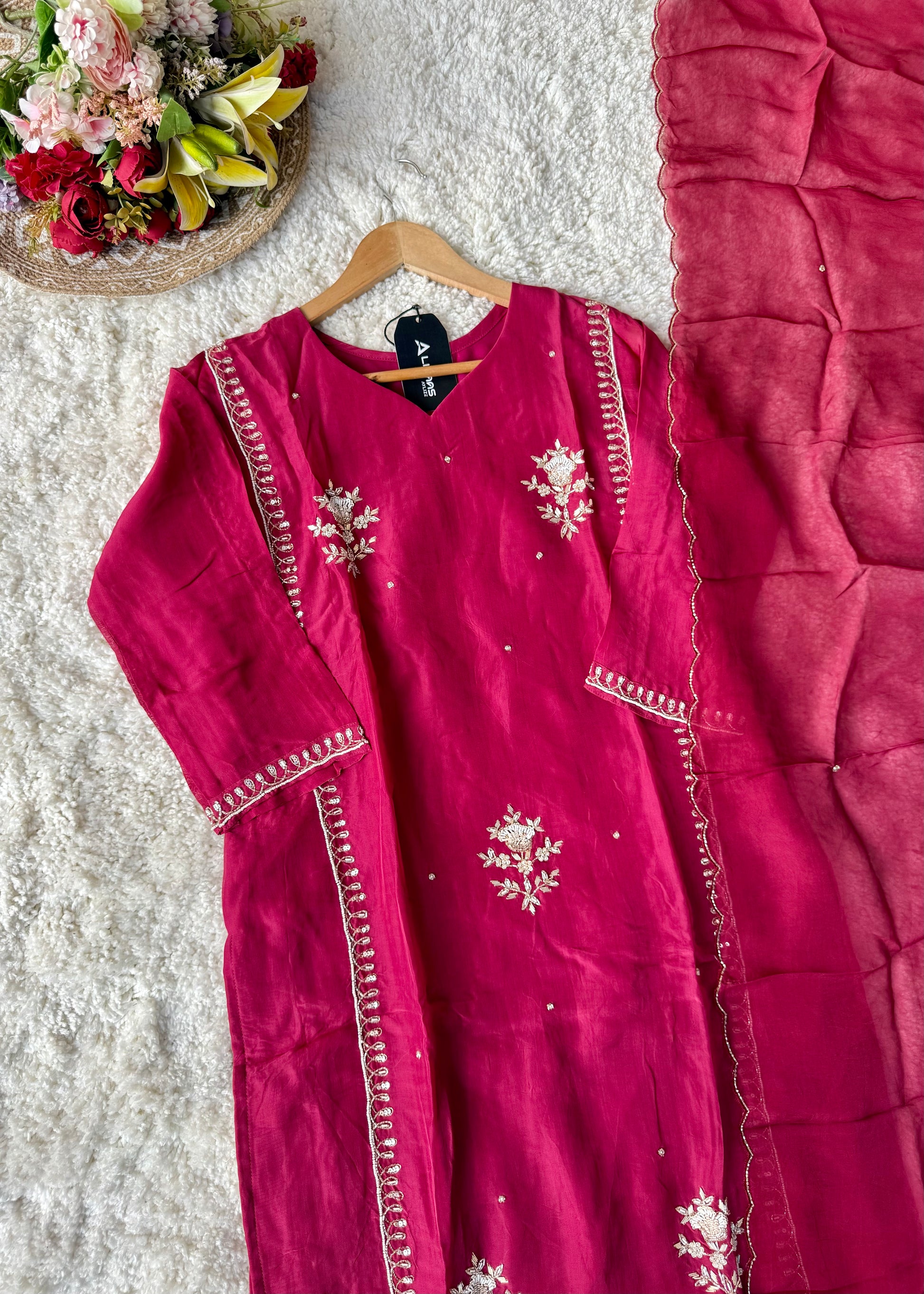 “Ujjwal” Trending Organza Viscose Suit set 🛍️