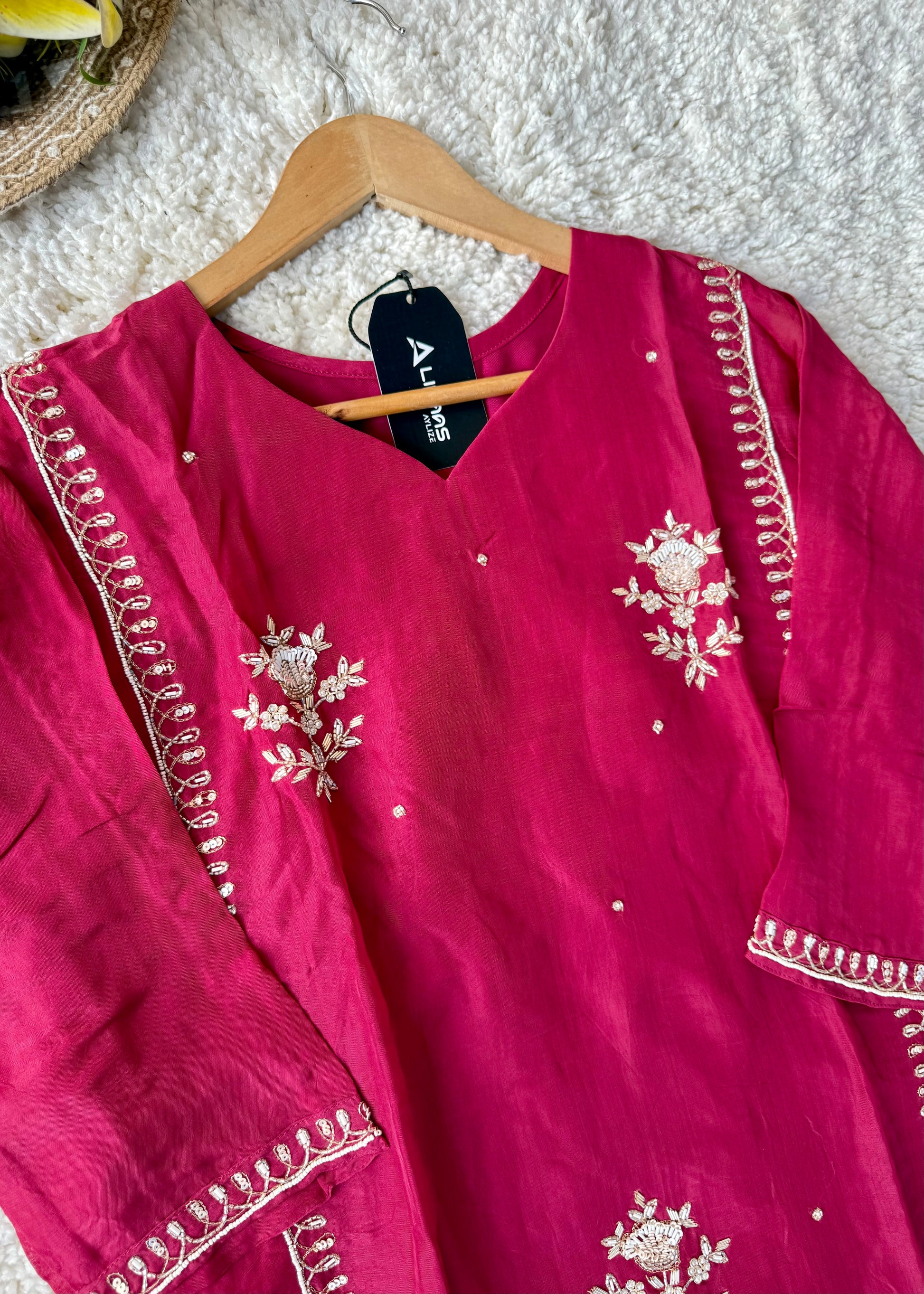 “Ujjwal” Trending Organza Viscose Suit set 🛍️