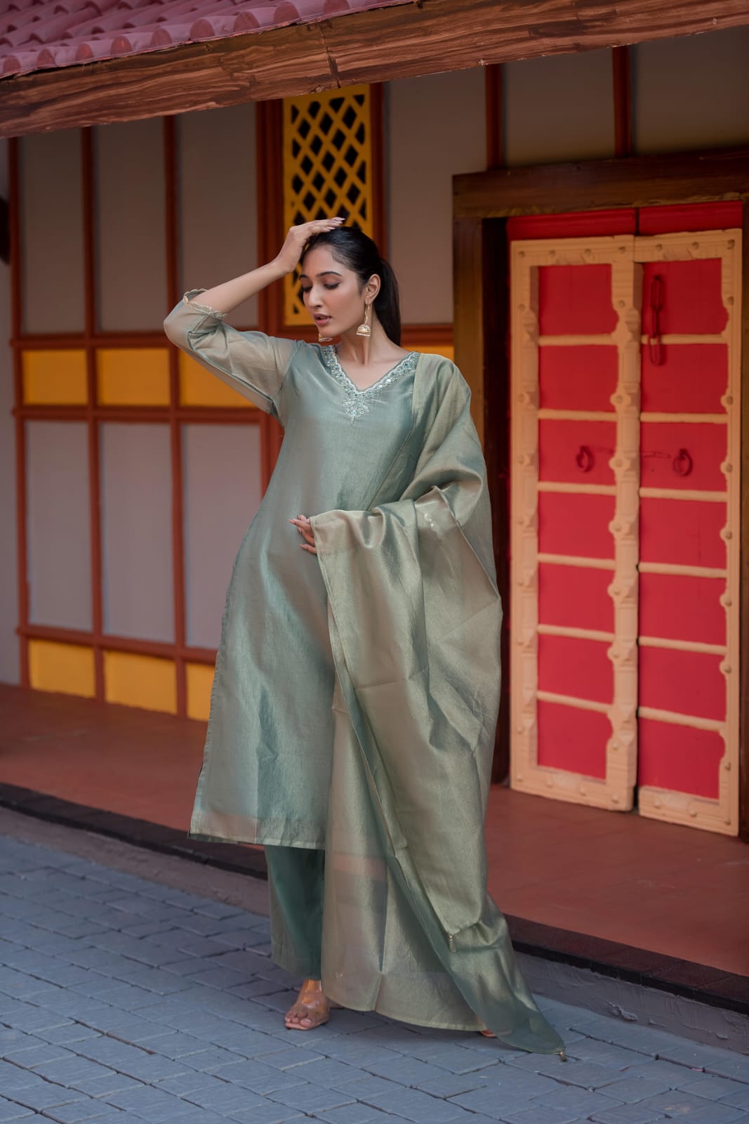 “Charvi” Crush tissue light weight v neck kurta set