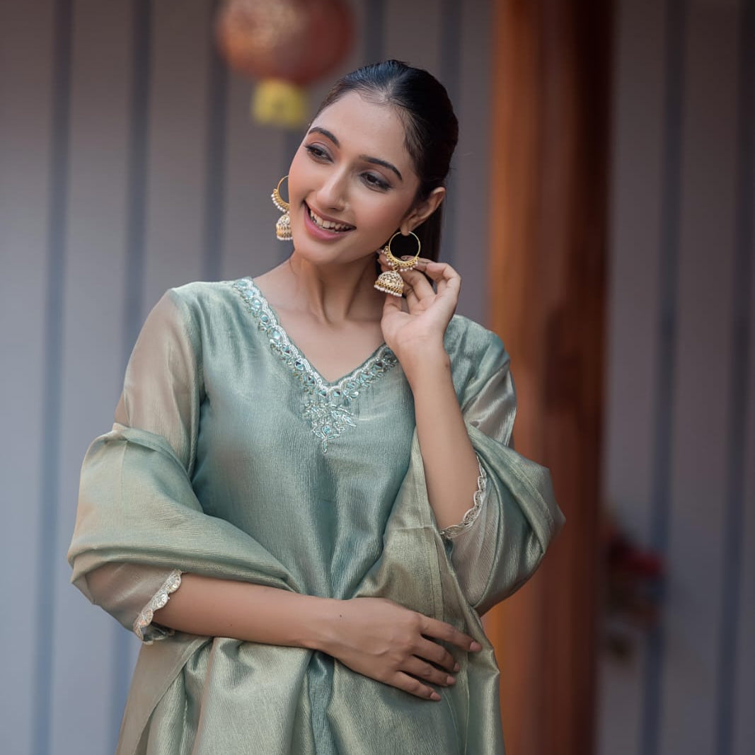 “Charvi” Crush tissue light weight v neck kurta set