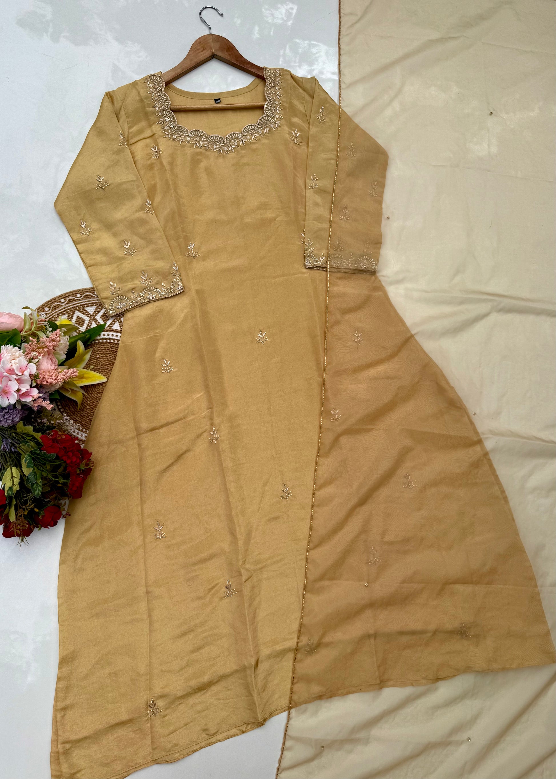 “MAHREEN” Beautiful Tissue silk Handwork Suit Set