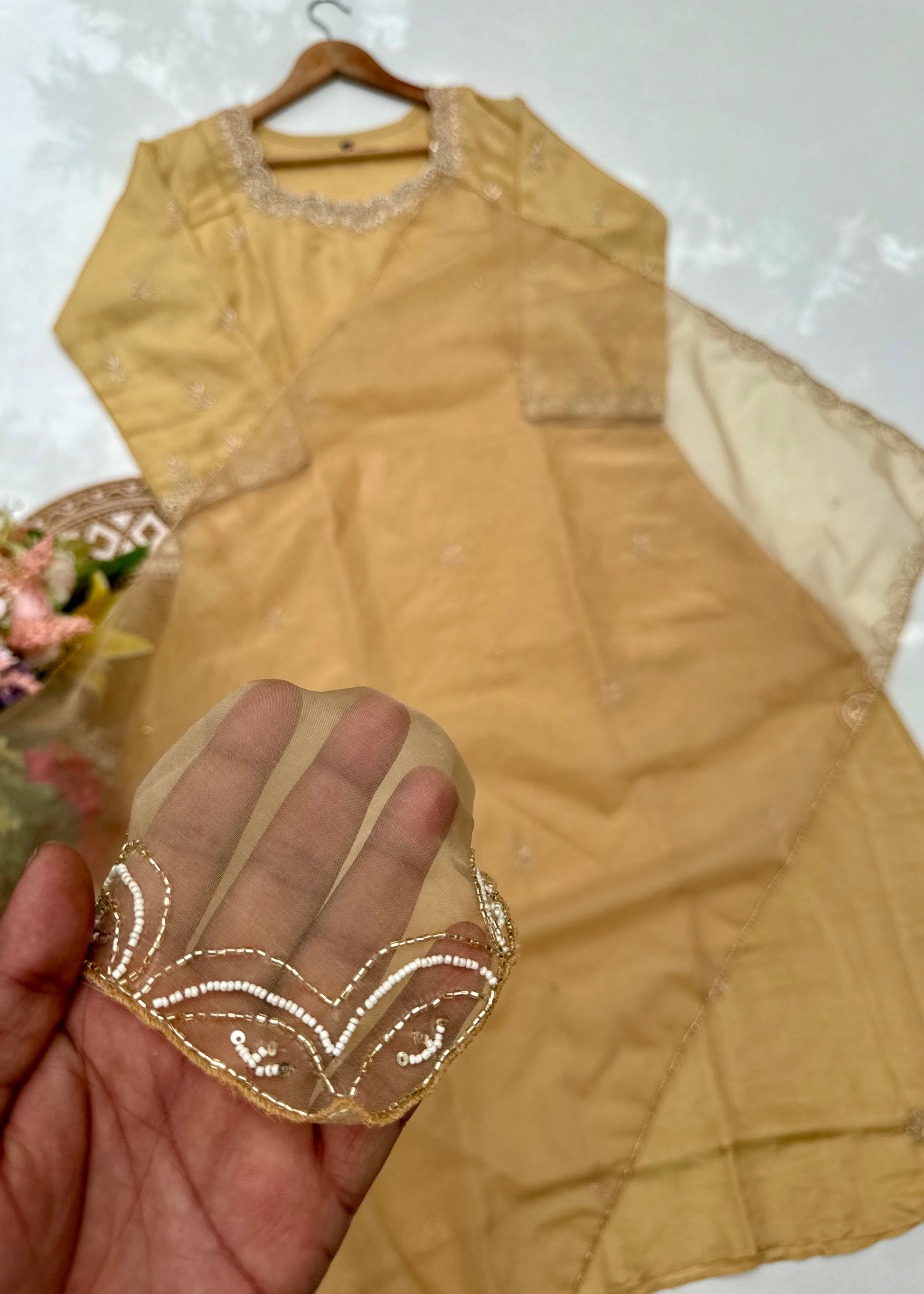 “MAHREEN” Beautiful Tissue silk Handwork Suit Set