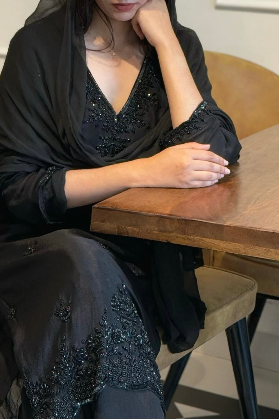 “Nitya” Premium Chinnon handwork suit set✨