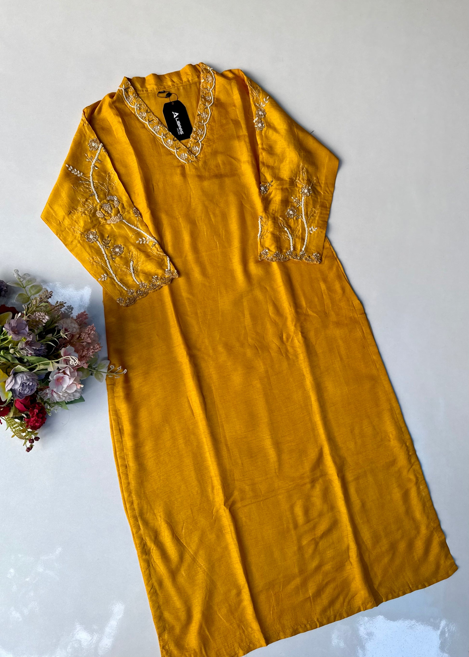 “Ivory” Beautiful Dola silk handcrafted kurta set