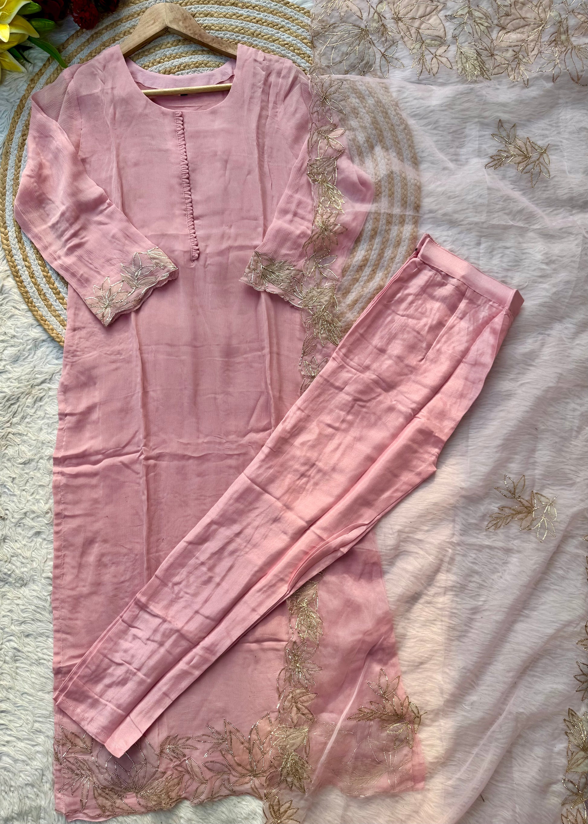 “MOREN” Premium Mul Chanderi Daman work kurta set