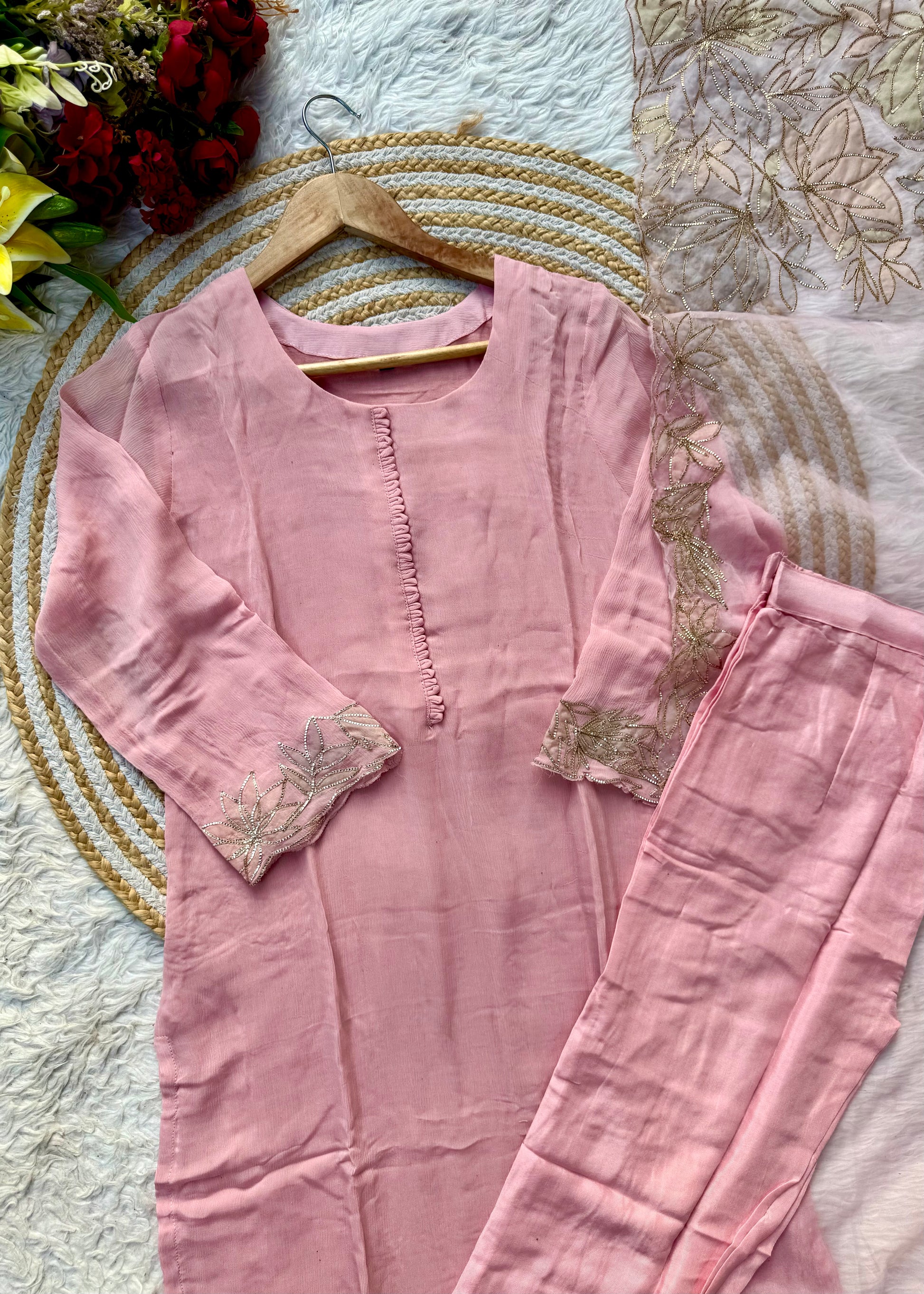 “MOREN” Premium Mul Chanderi Daman work kurta set