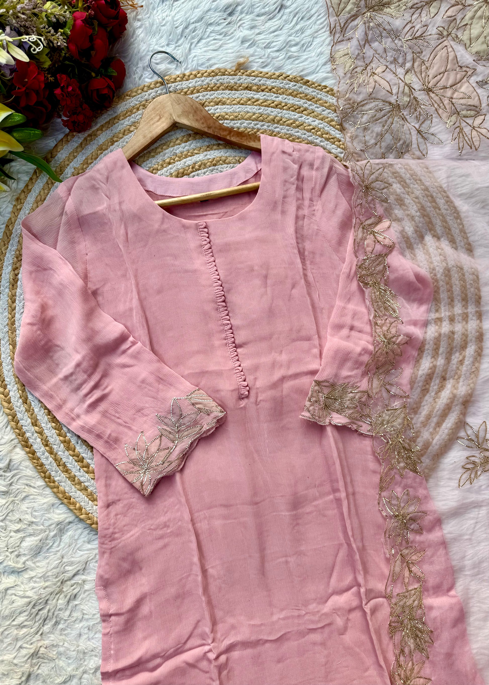 “MOREN” Premium Mul Chanderi Daman work kurta set