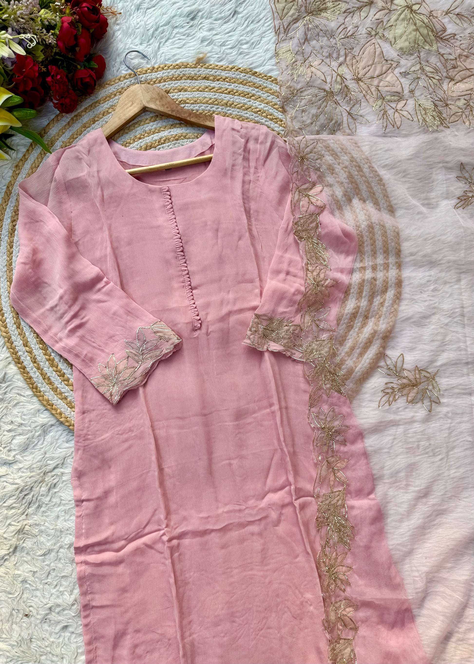 “MOREN” Premium Mul Chanderi Daman work kurta set