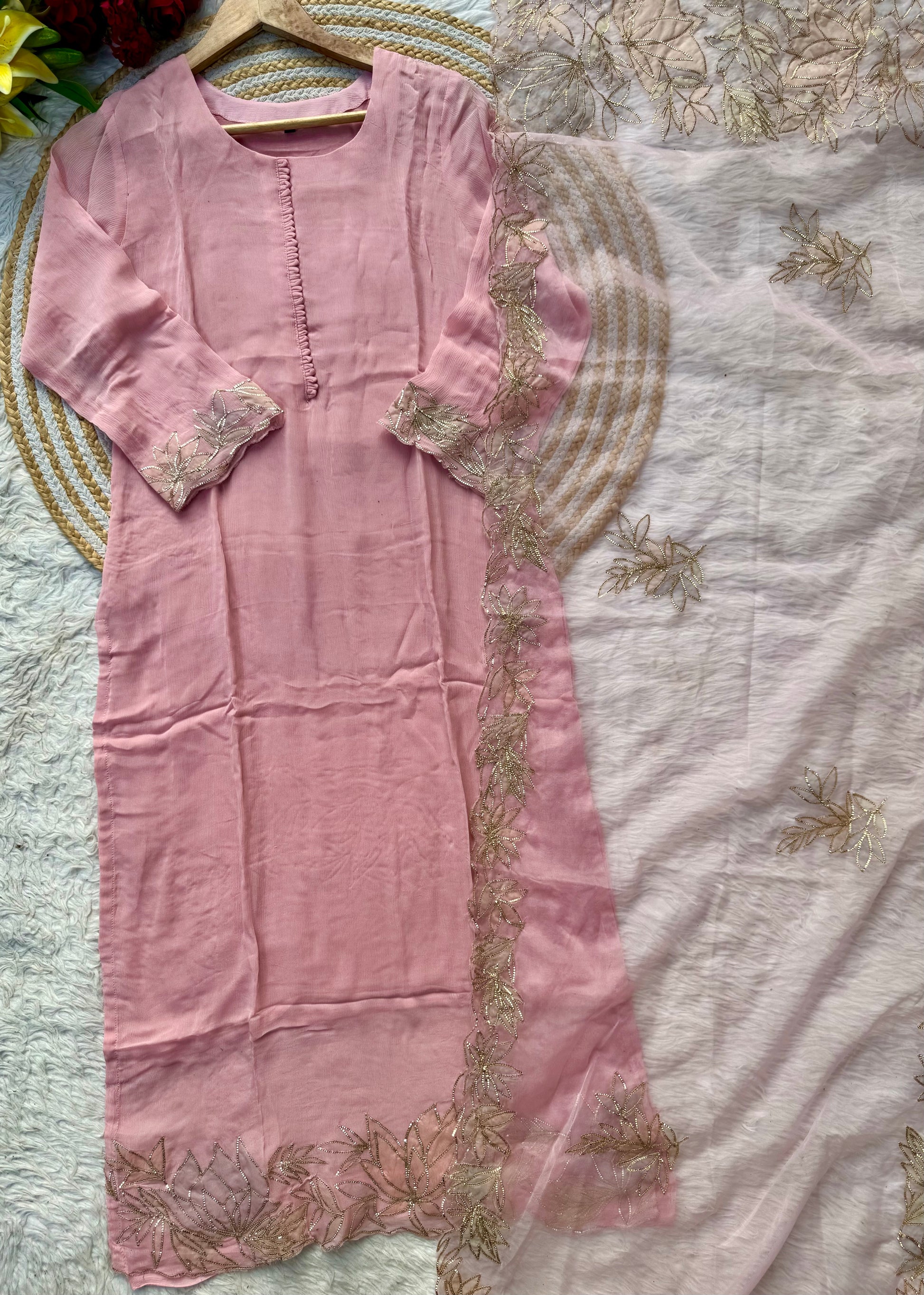 “MOREN” Premium Mul Chanderi Daman work kurta set