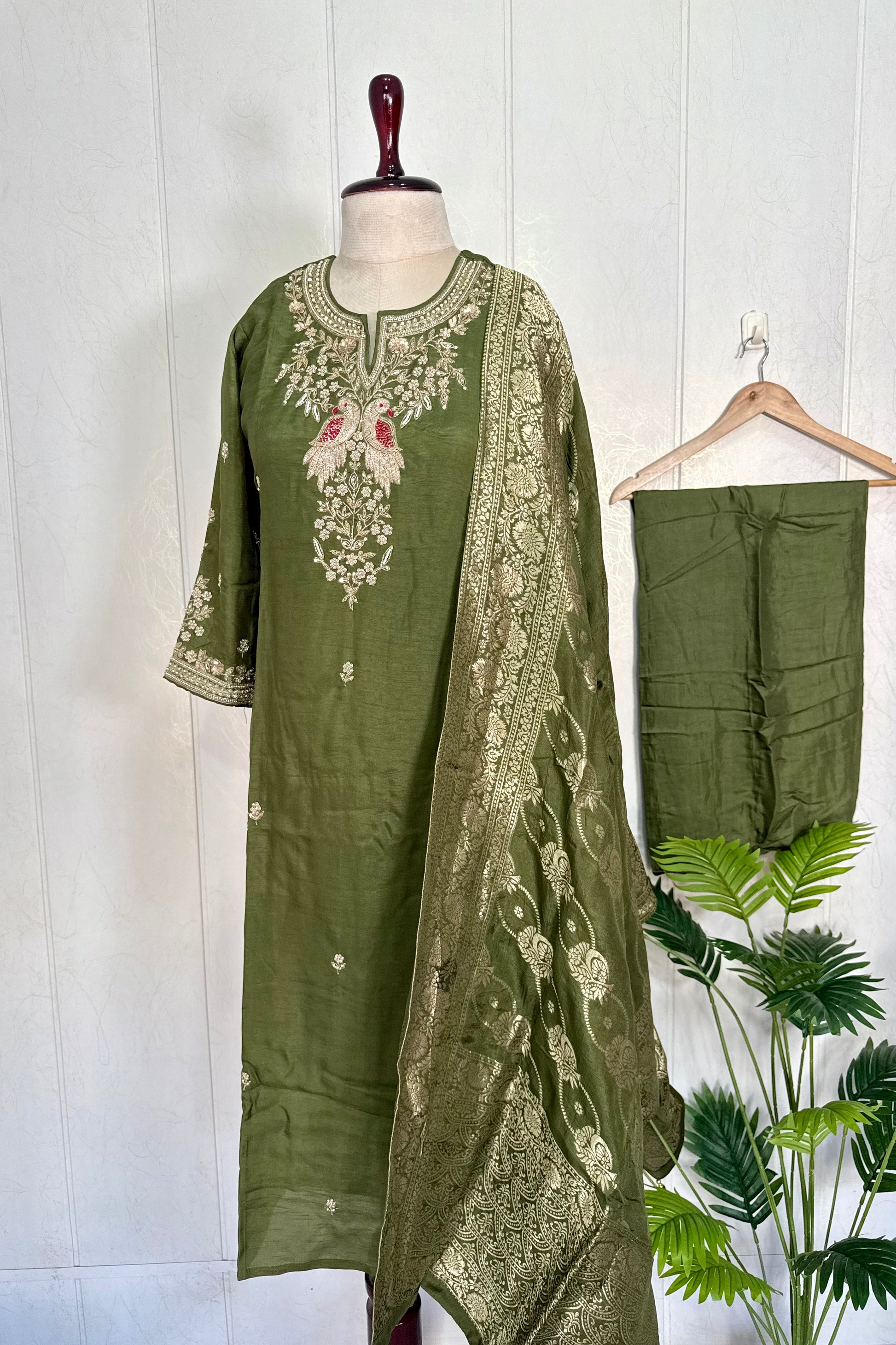 “Roses” Premium Green Dola Silk handcrafted kurti bottom with Banarsi dupatta set