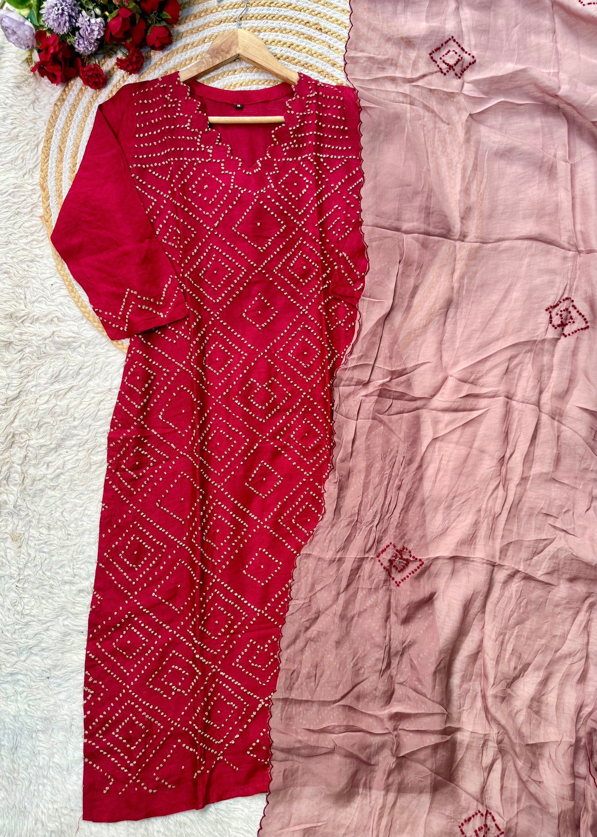“Knot” Premium range French knot work dola silk kurta set 🛍️