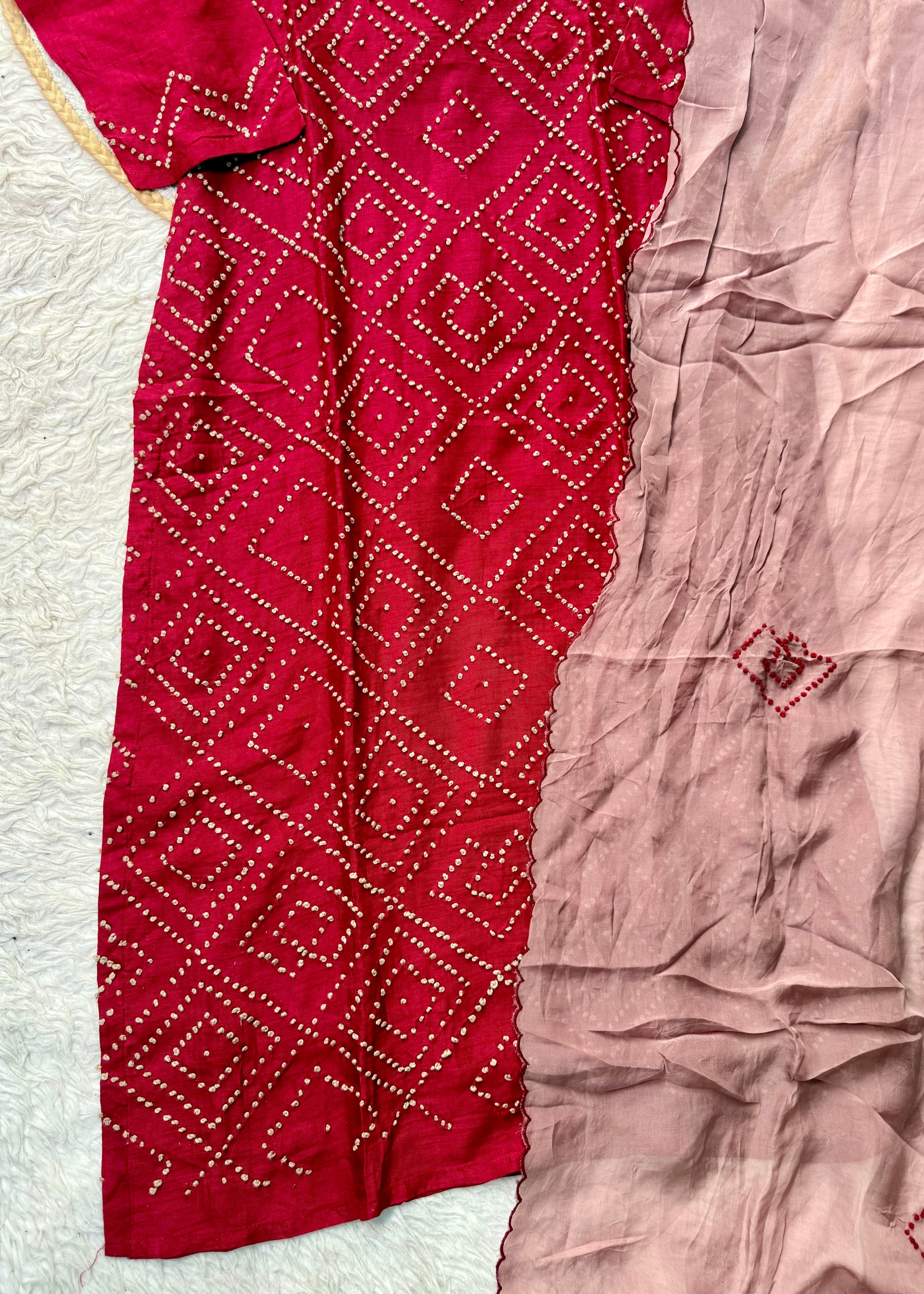 “Knot” Premium range French knot work dola silk kurta set 🛍️